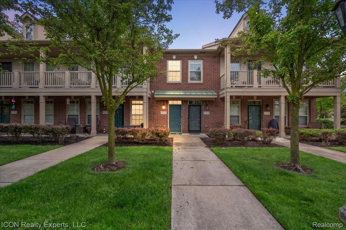 527, Red Oak, Walled Lake, Michigan, 48390