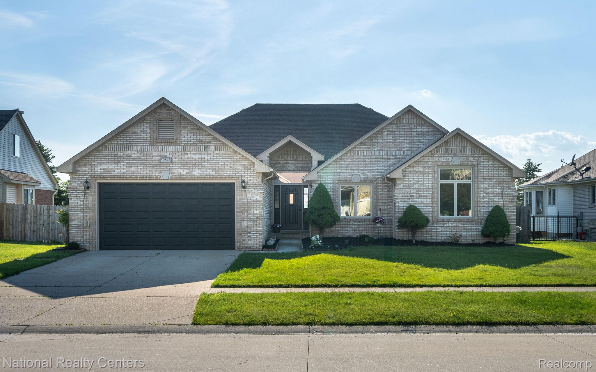 50847, Commons, Macomb, Michigan, 48042