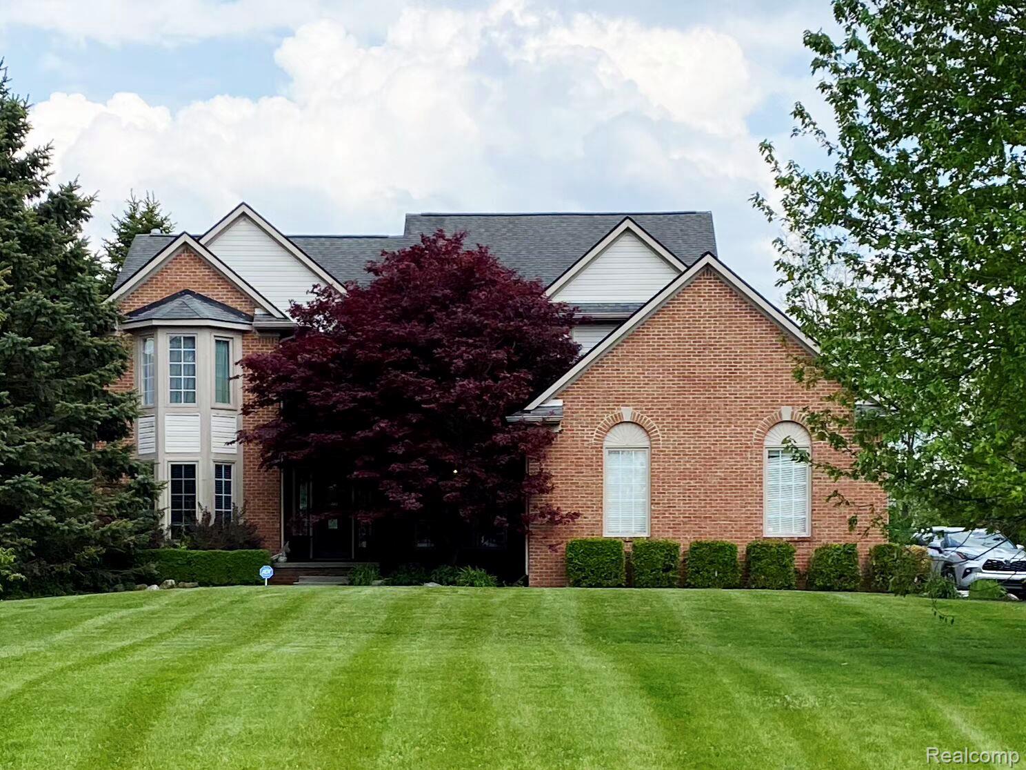 1802, Mist Wood, Howell, Michigan, 48843