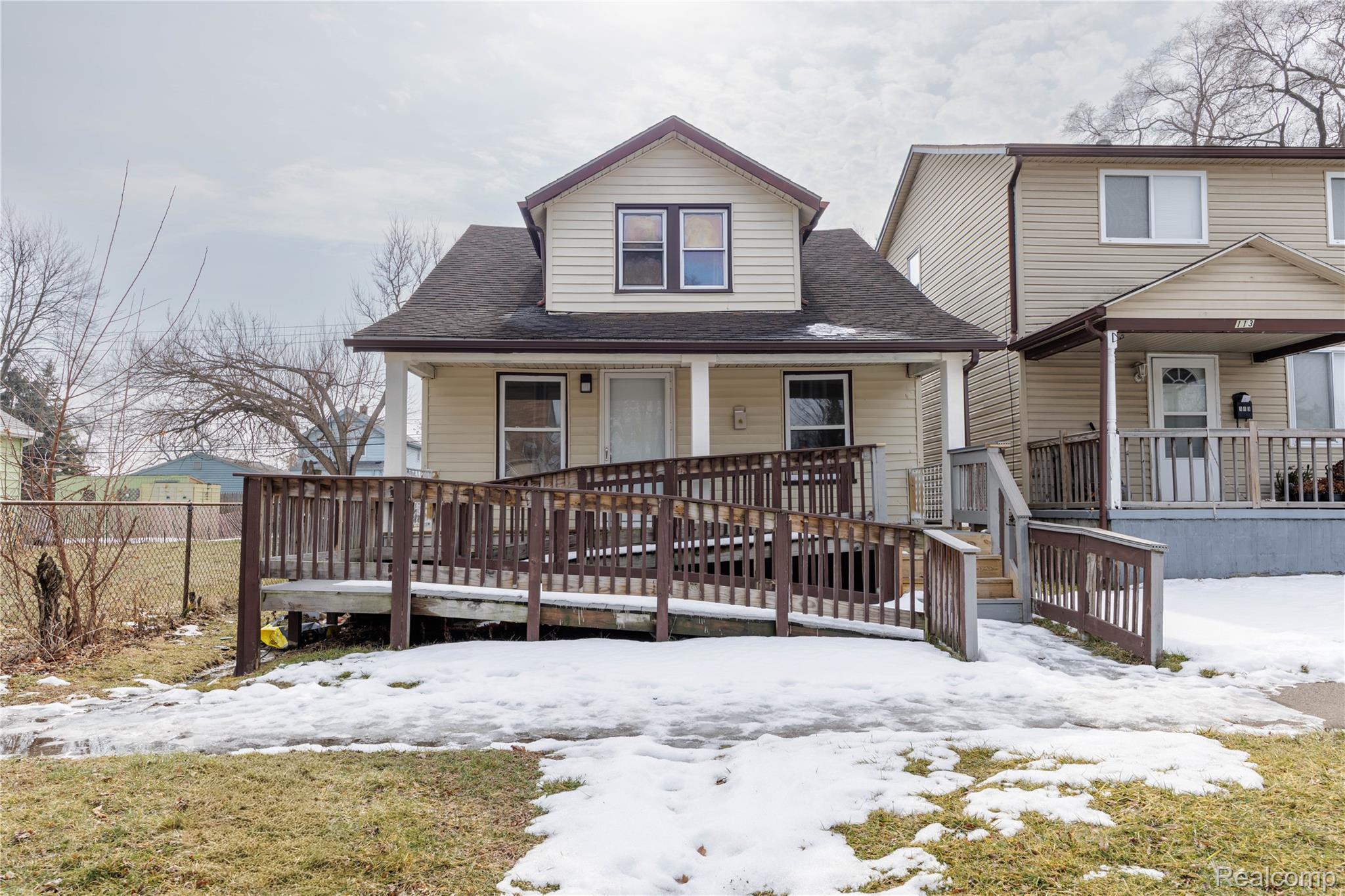 107, Hayes, Hazel Park, Michigan, 48030