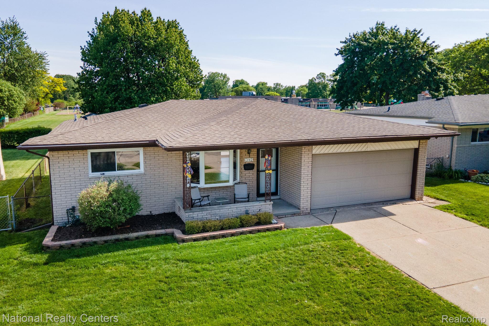 1760, Westwood, Madison Heights, Michigan, 48071