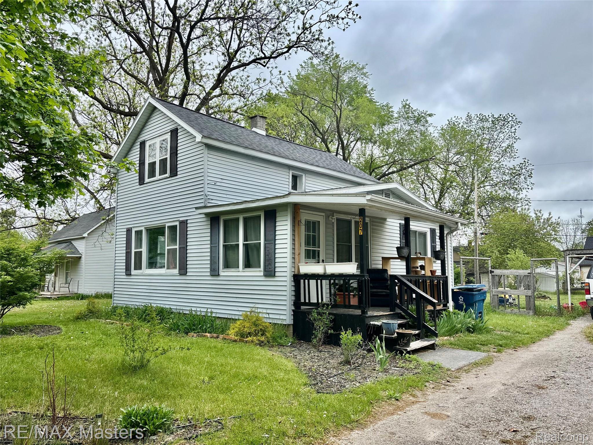 207, Court, S, Standish, Michigan, 48658