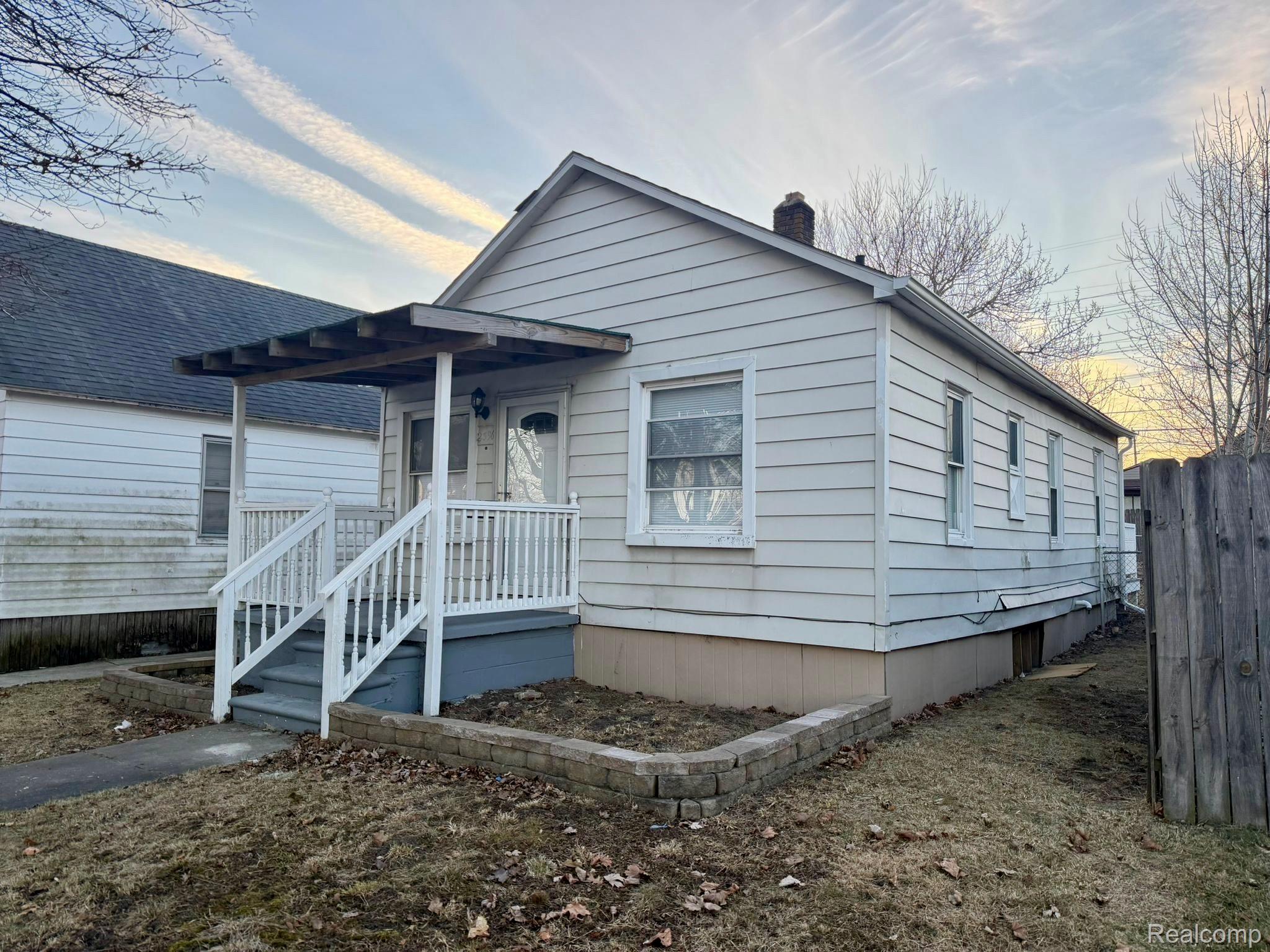 2396, Superior, Trenton, Michigan, 48183