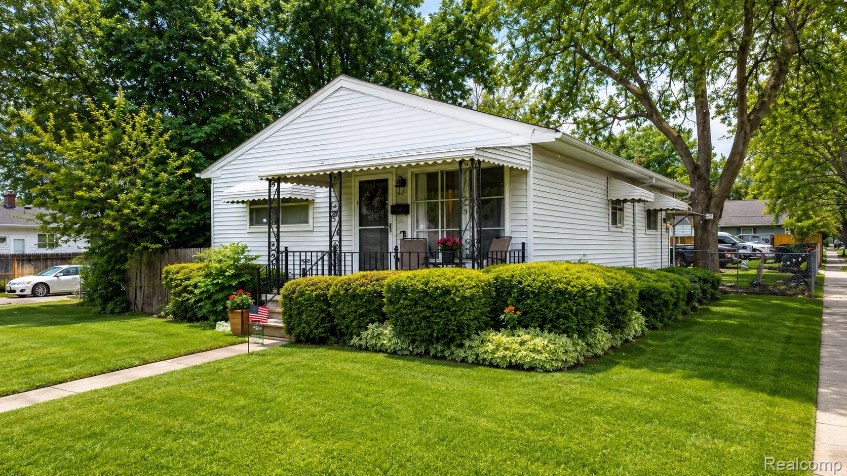 714, Beverly, Pontiac, Michigan, 48340