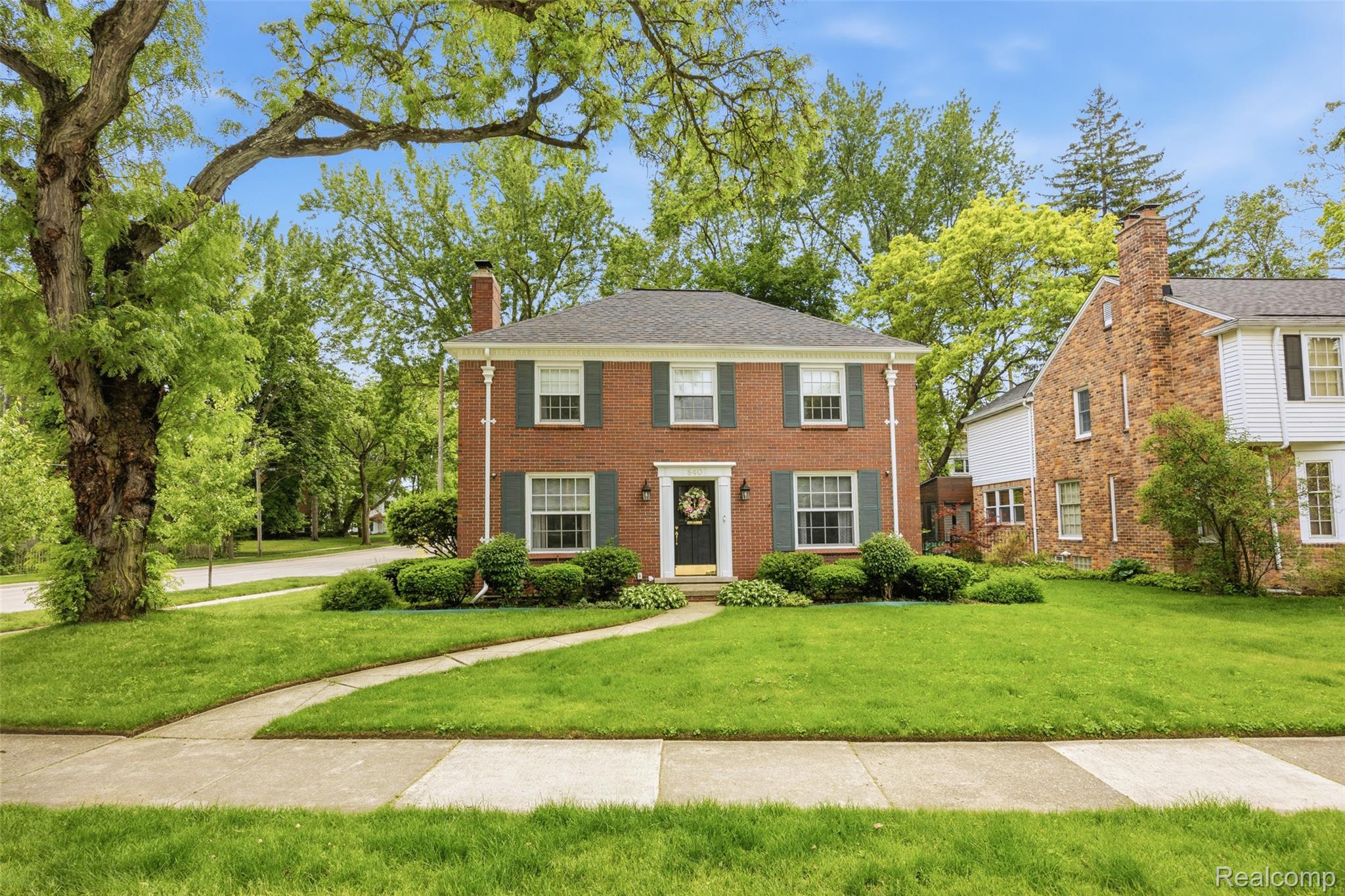 840, Beechmont, Dearborn, Michigan, 48124