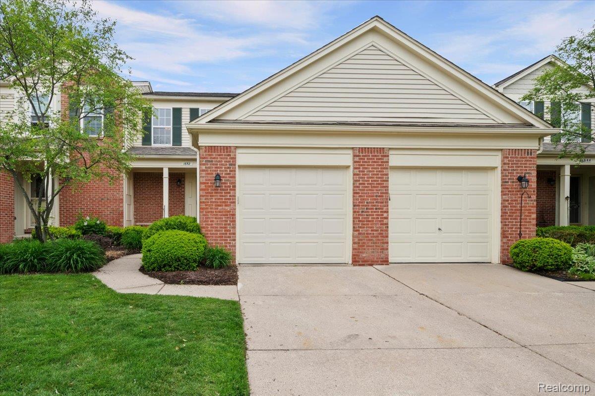 1652, Bennington, Canton, Michigan, 48188