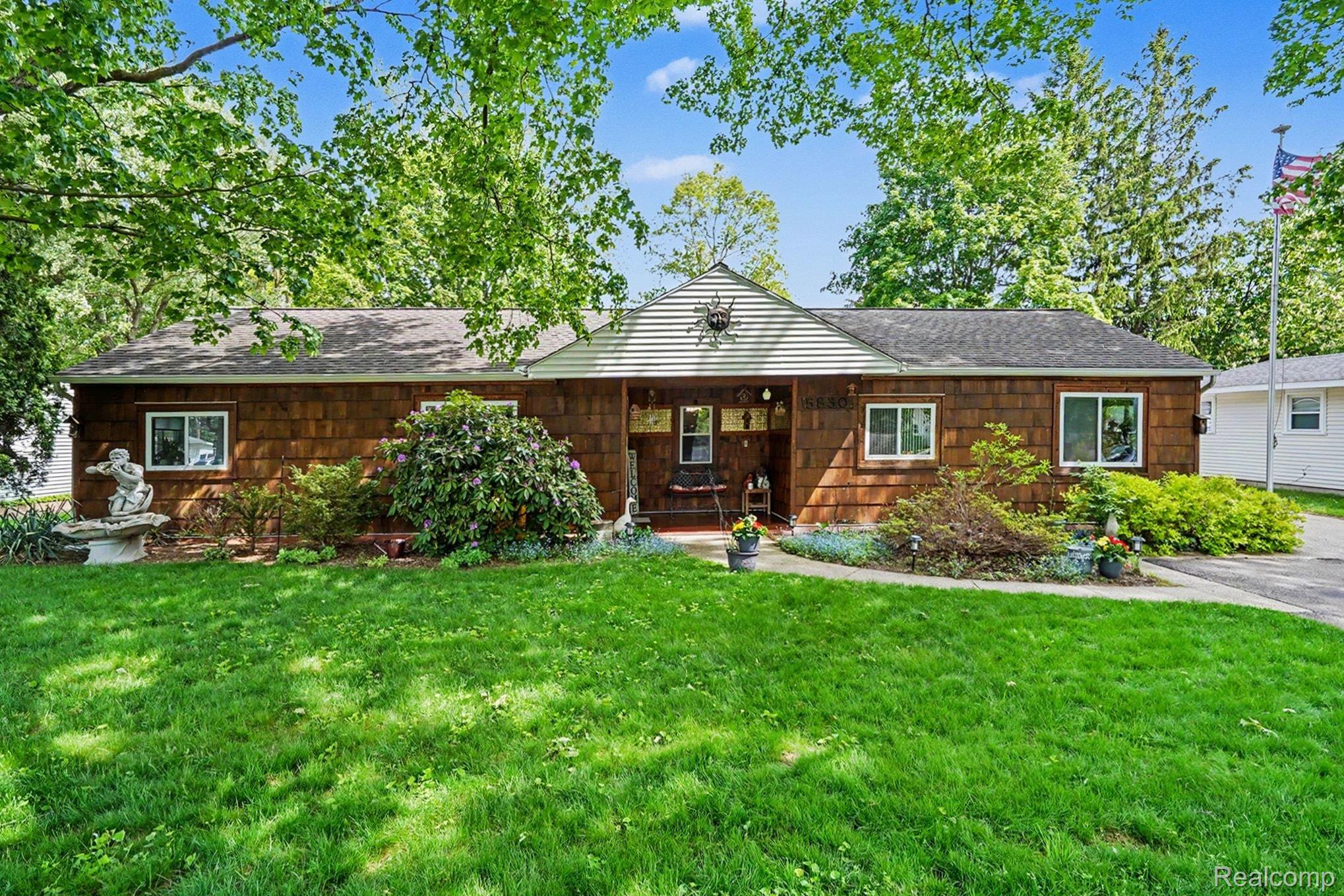 5830, Eldridge, Waterford, Michigan, 48327