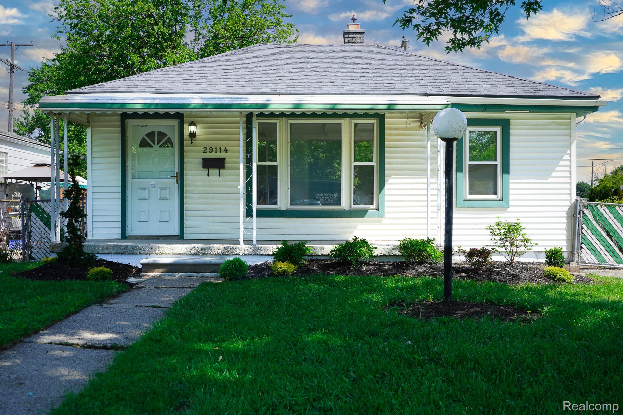 29114, Richard, Westland, Michigan, 48186
