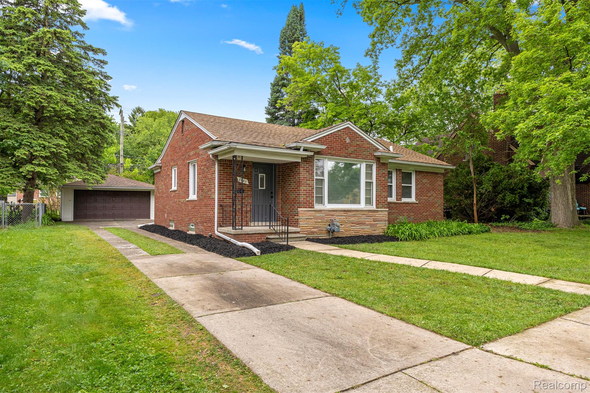 9983, Hemingway, Redford, Michigan, 48239