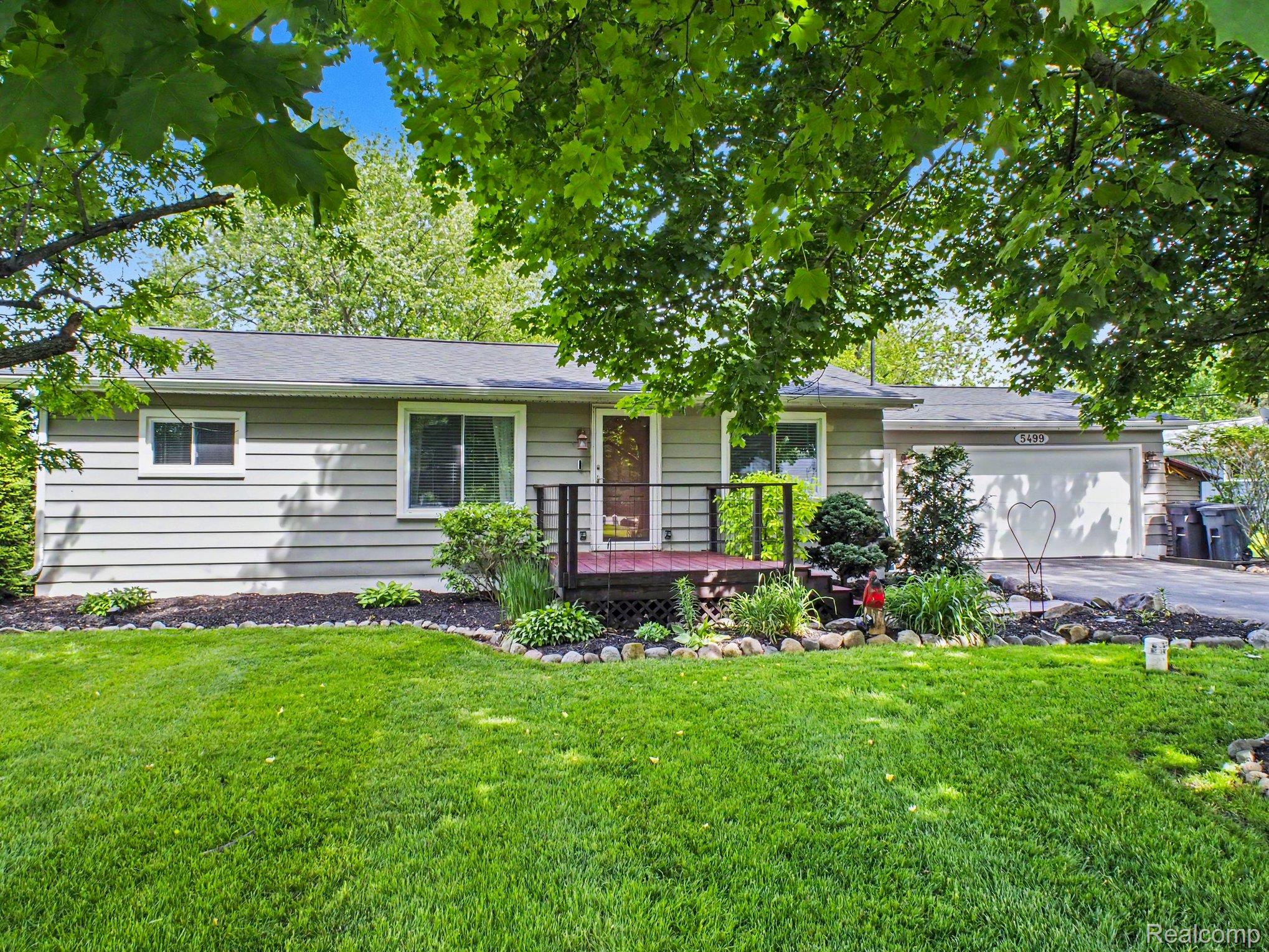 5499, Robin, Grand Blanc, Michigan, 48439