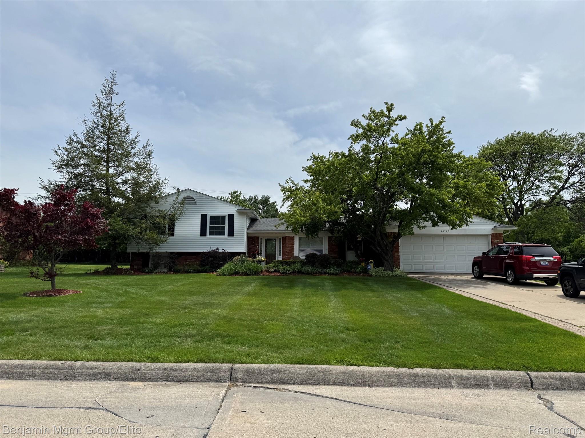 18769, Walmer, Beverly Hills, Michigan, 48025
