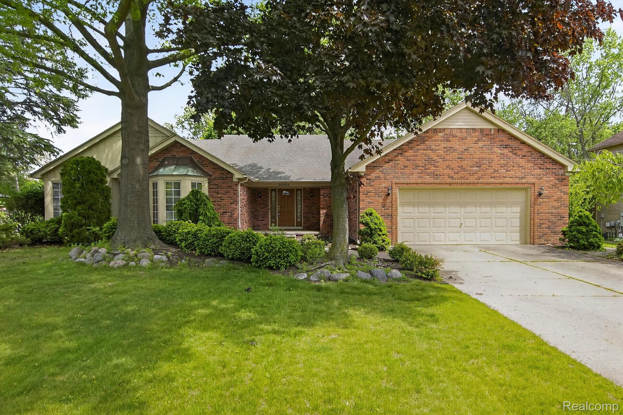 20308, Gary, Livonia, Michigan, 48152