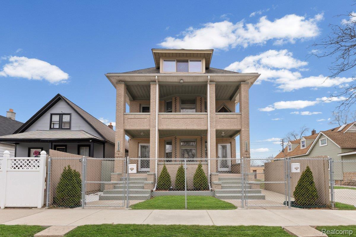 1255, Waterman, Detroit, Michigan, 48209