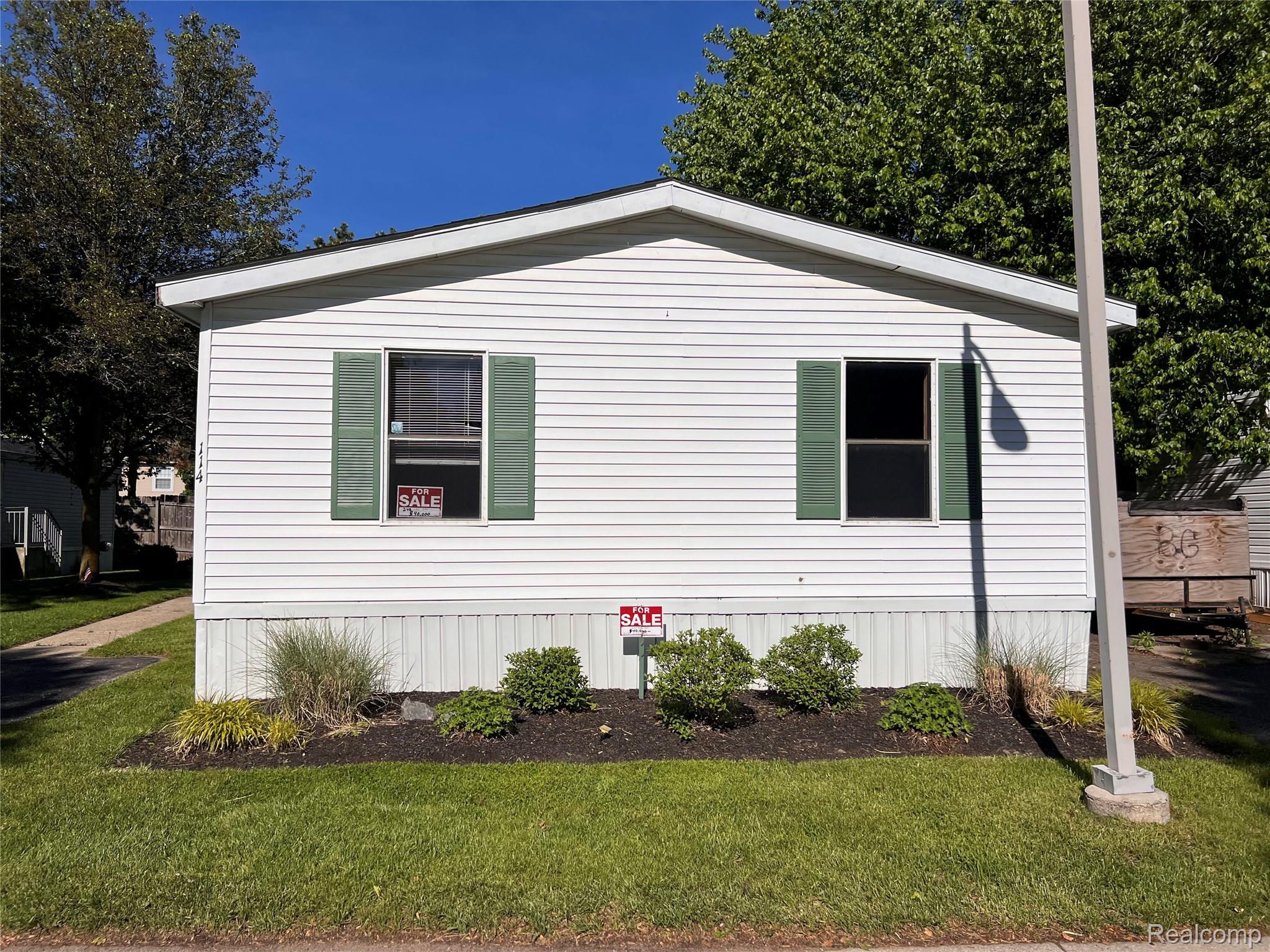 351, Squirrel, #114, Auburn Hills, Michigan, 48326