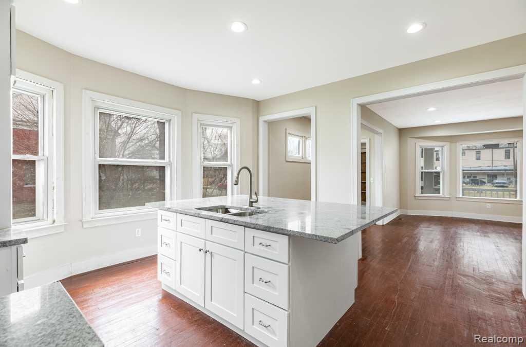 1436, Baldwin, Detroit, Michigan, 48214