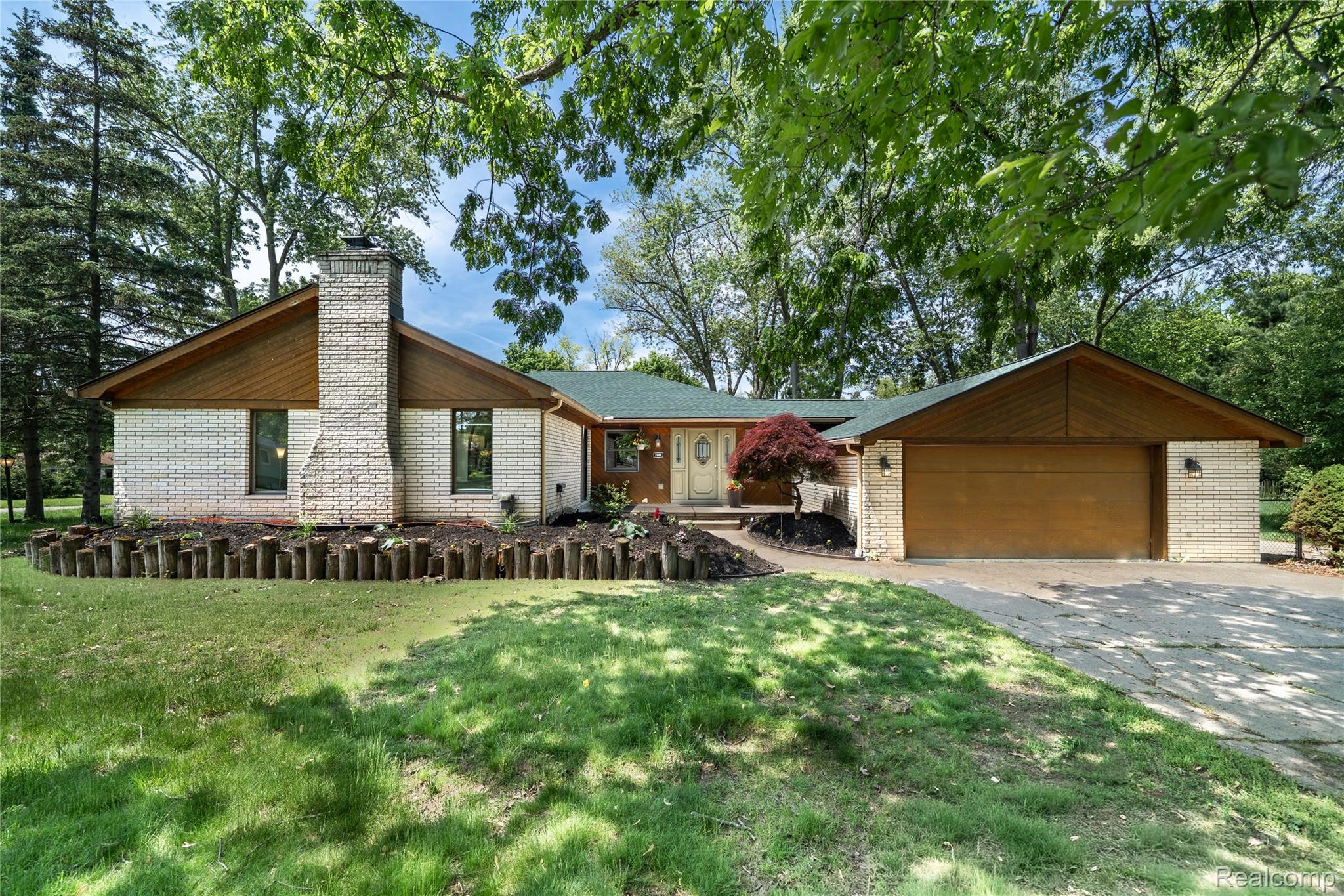 7806, Circle, West Bloomfield, Michigan, 48323