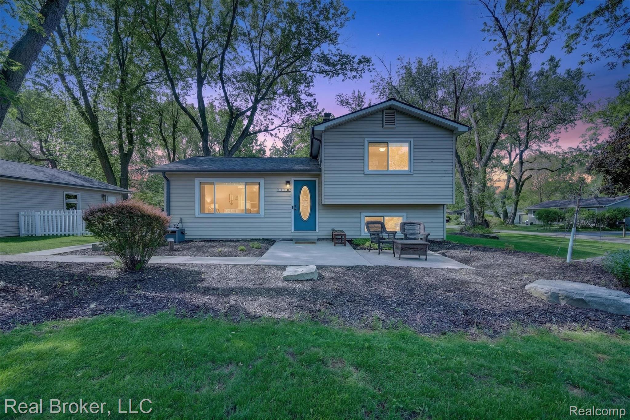 6551, Duffield, West Bloomfield, Michigan, 48324