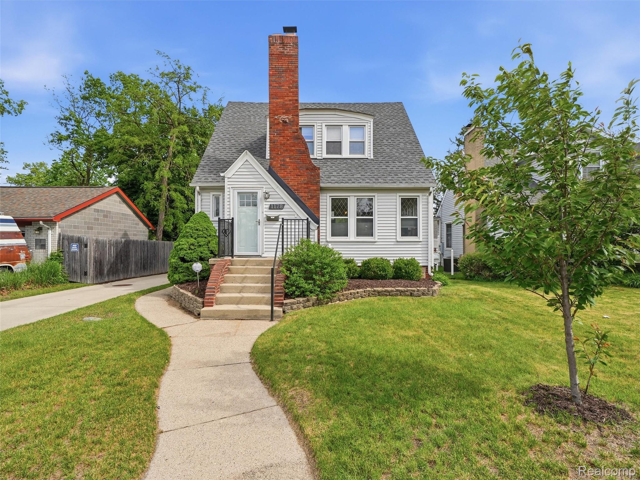 1178, Withington, Ferndale, Michigan, 48220