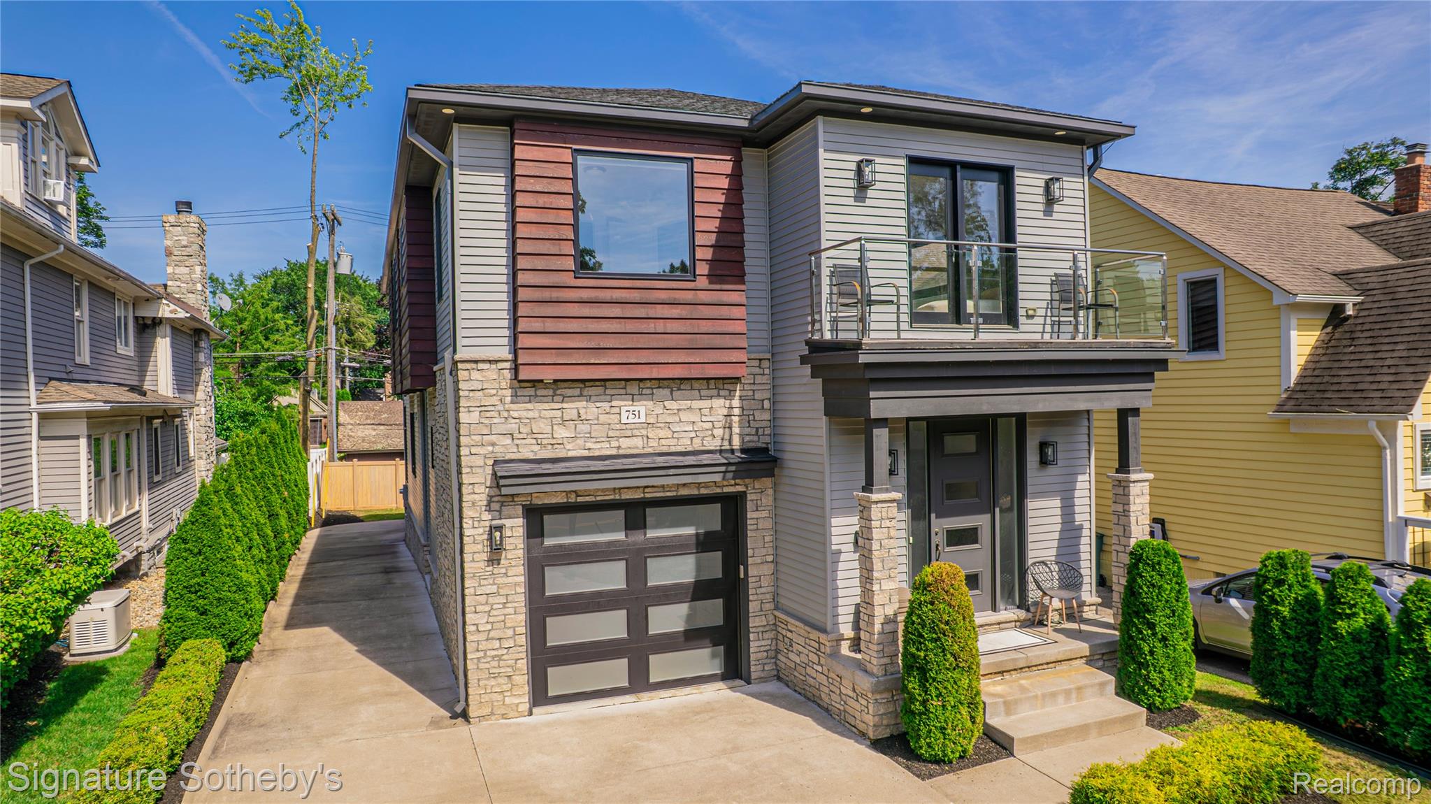 751, Bates, Birmingham, Michigan, 48009