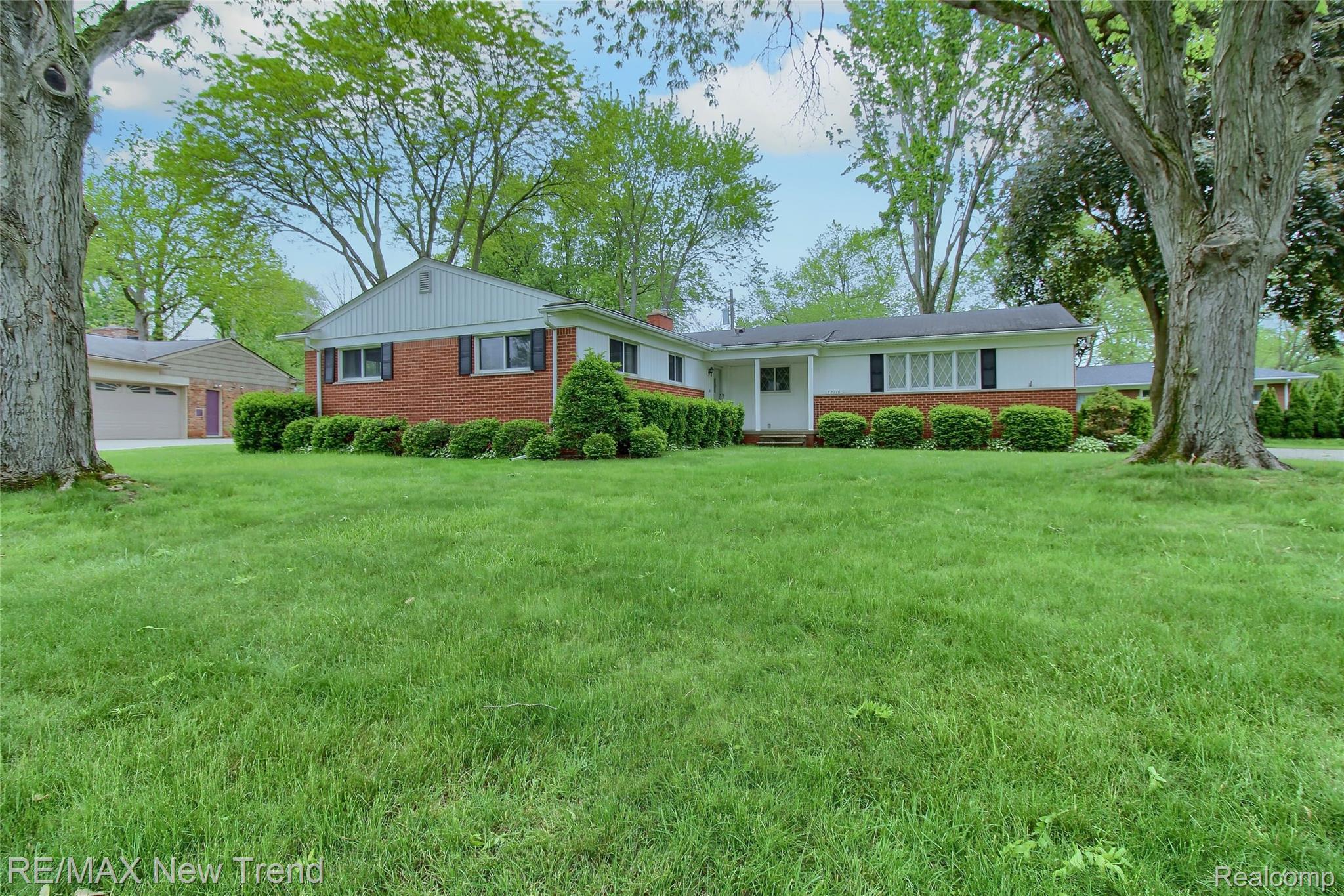 32216, Craftsbury, Farmington, Michigan, 48334