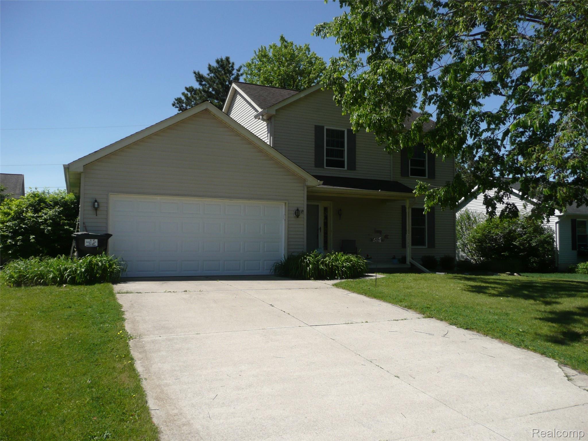 2388, Ava, Howell, Michigan, 48843