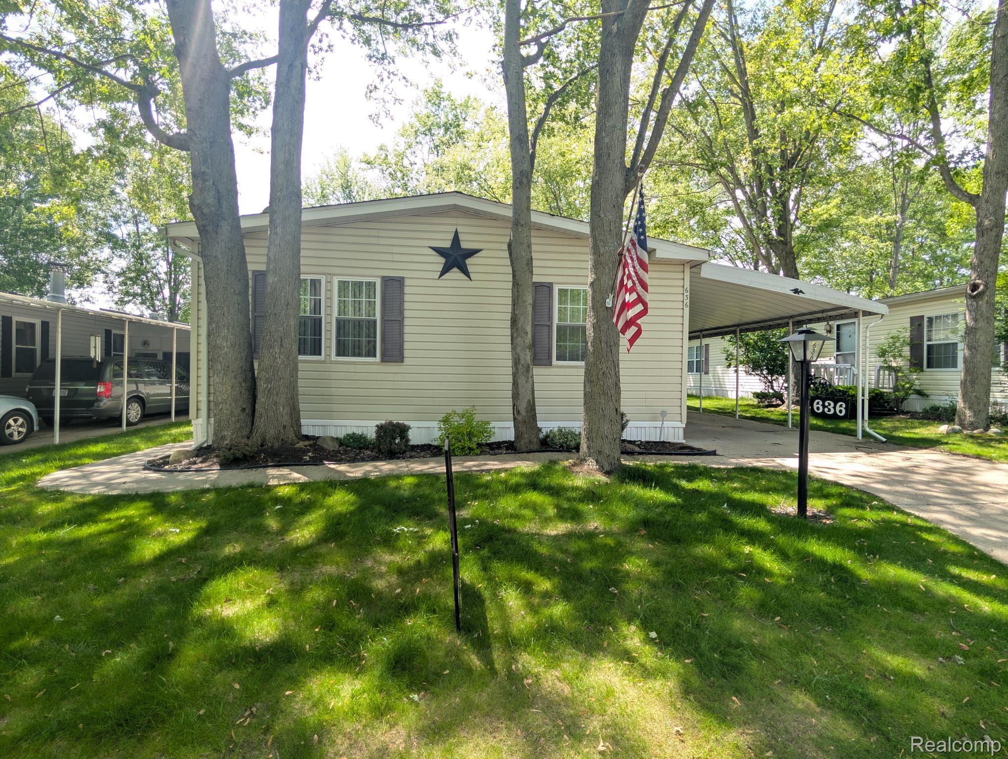 636, Park, Clio, Michigan, 48420