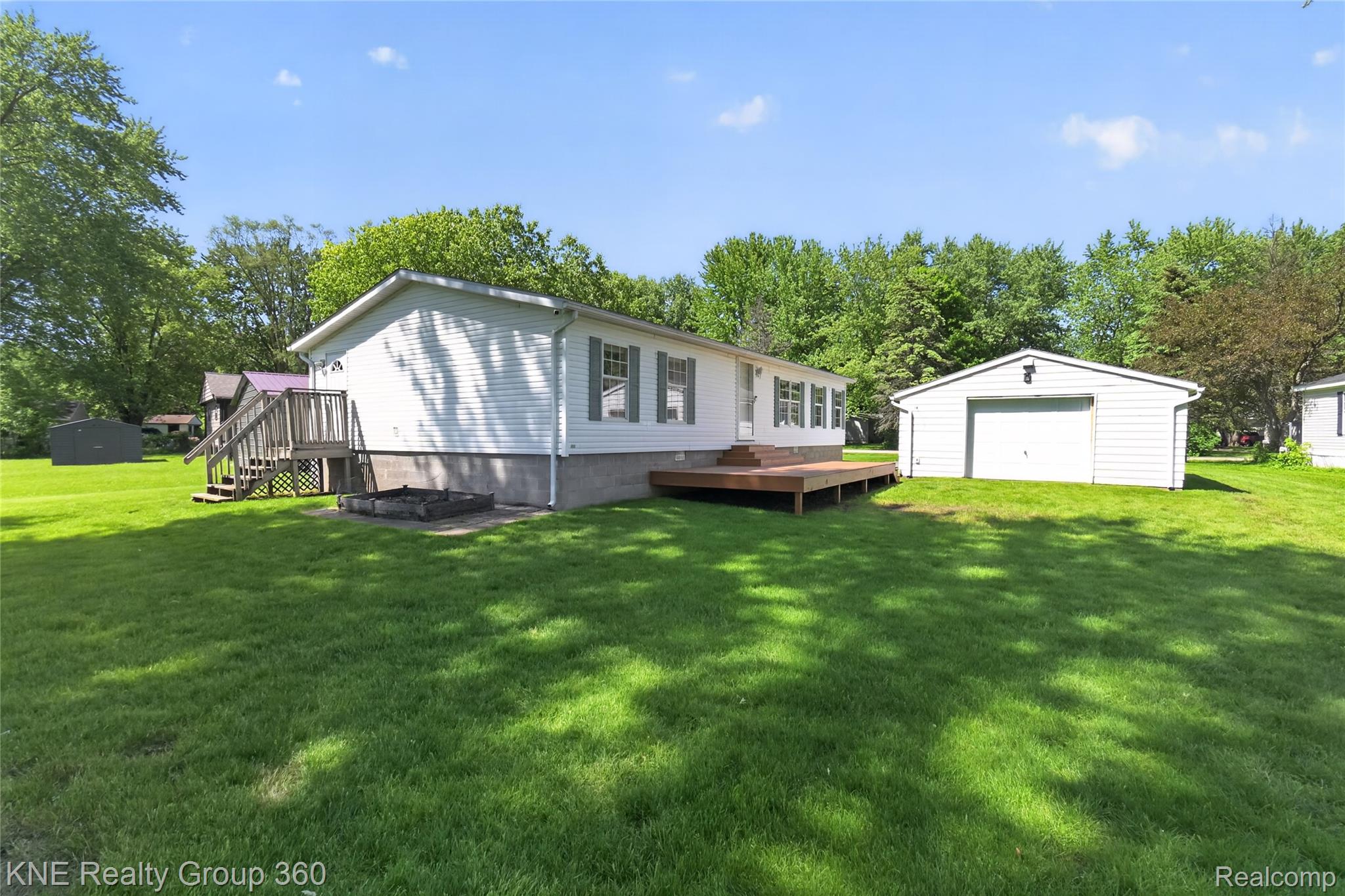672, Red Oaks, Howell, Michigan, 48843