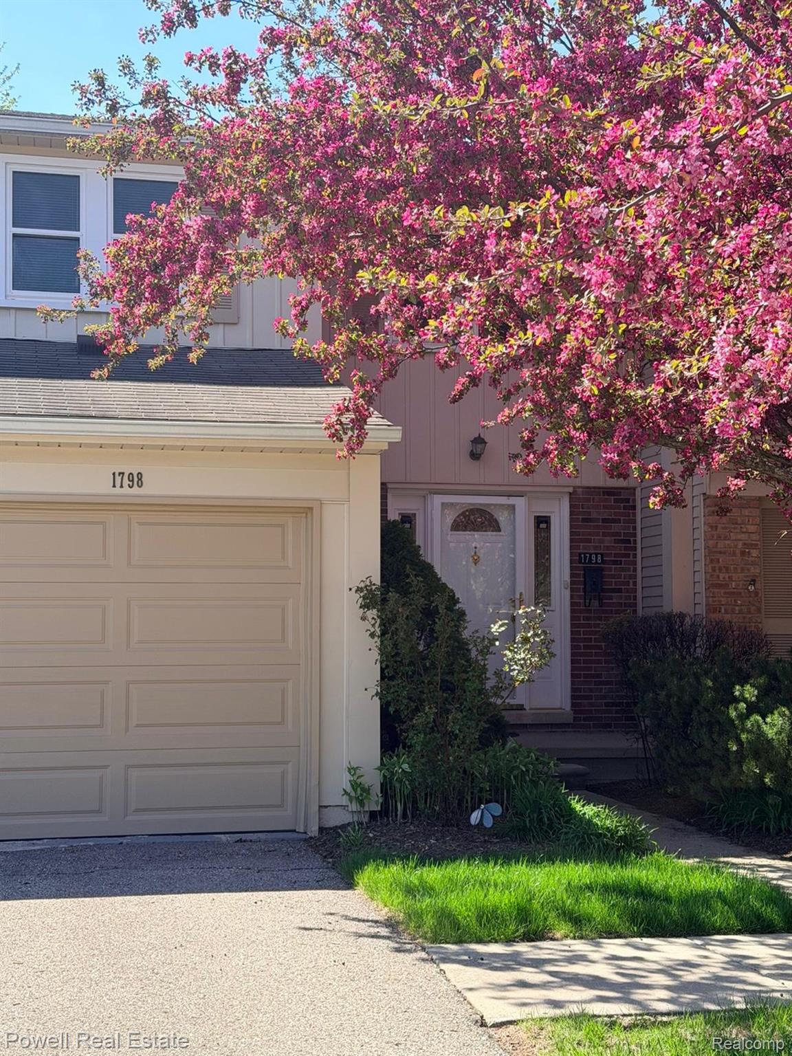 1798, Brentwood, Troy, Michigan, 48098