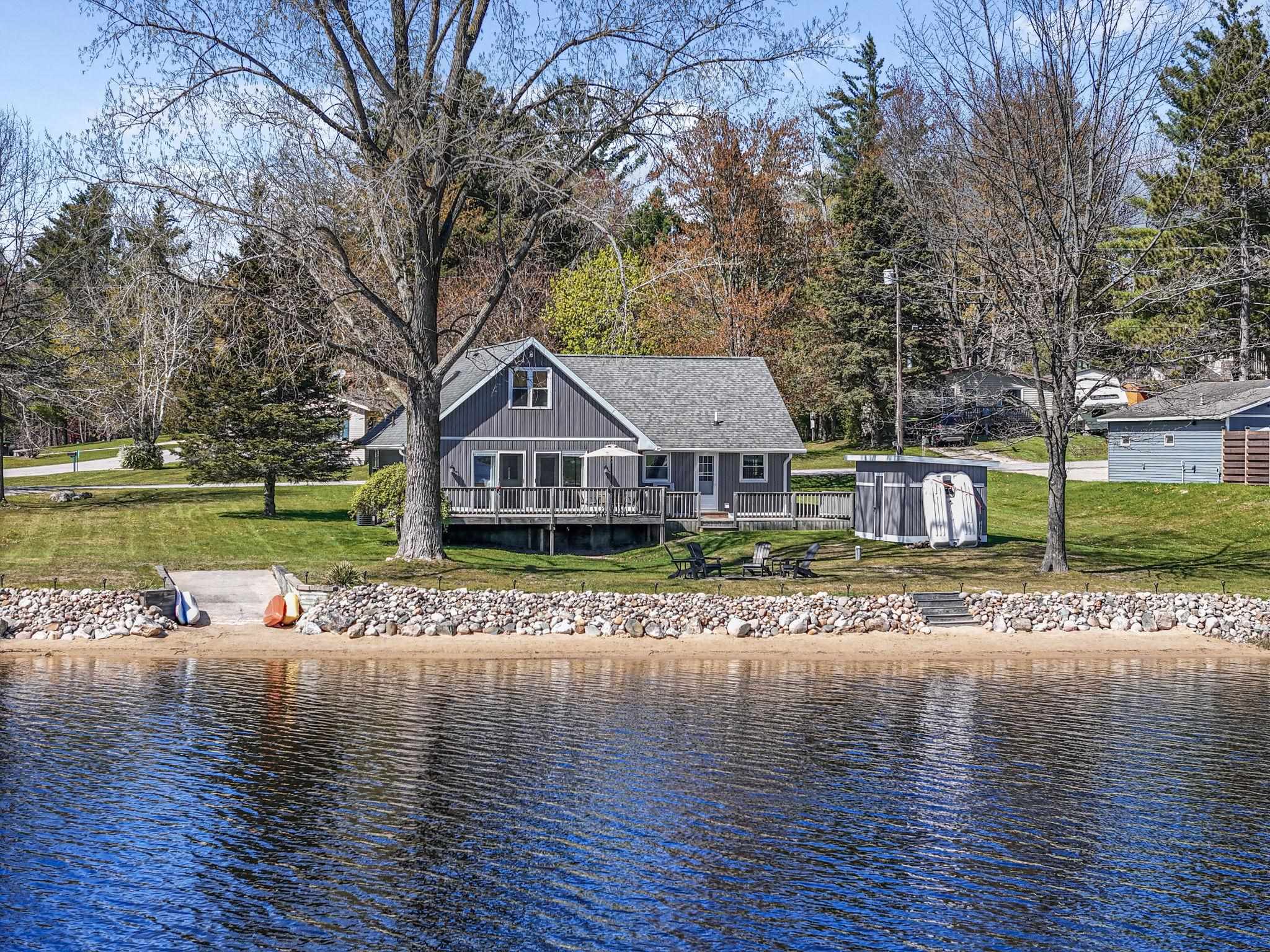 9464 Stone Ledge Lake