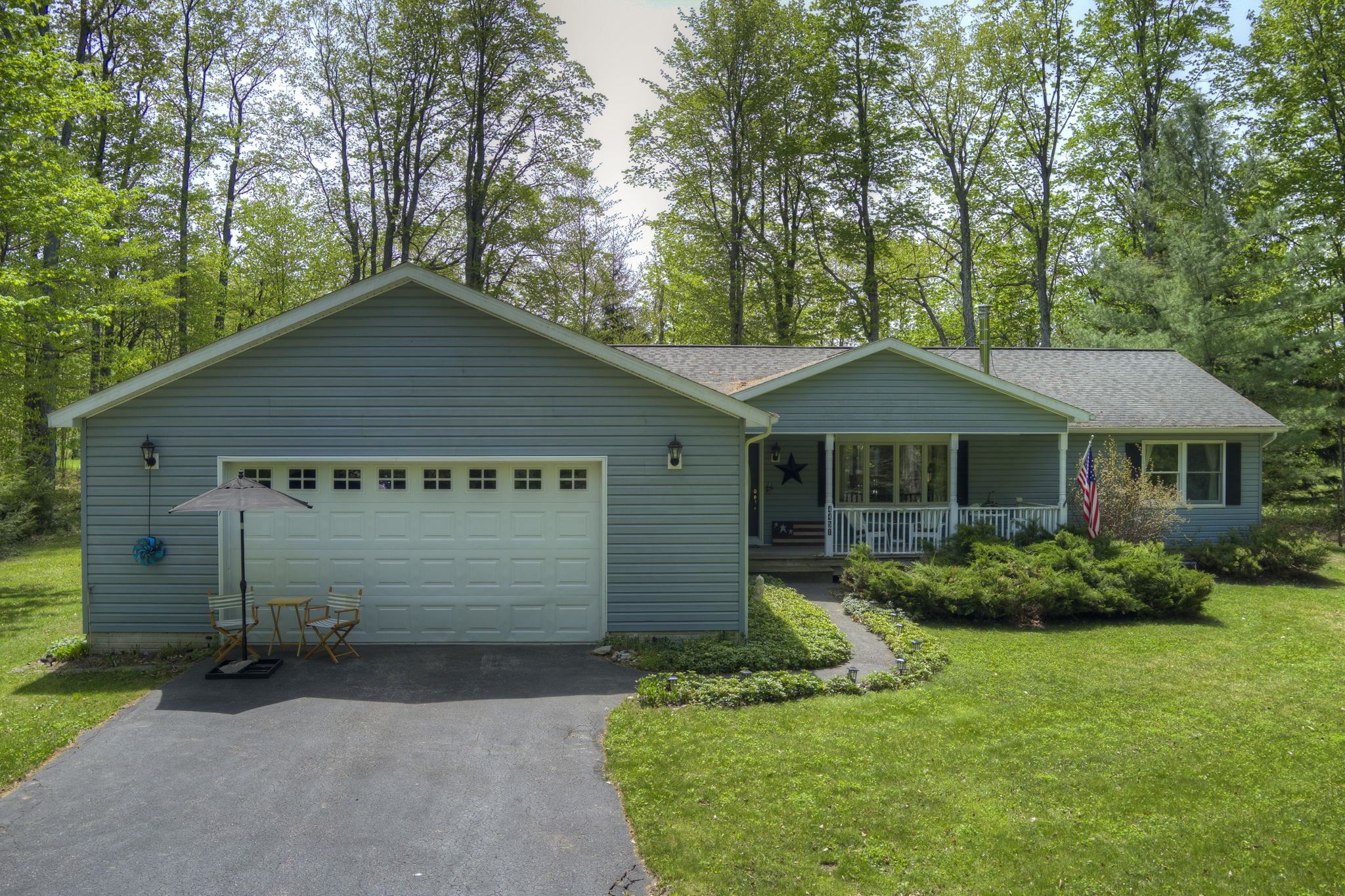 4451 S Hemlock RD