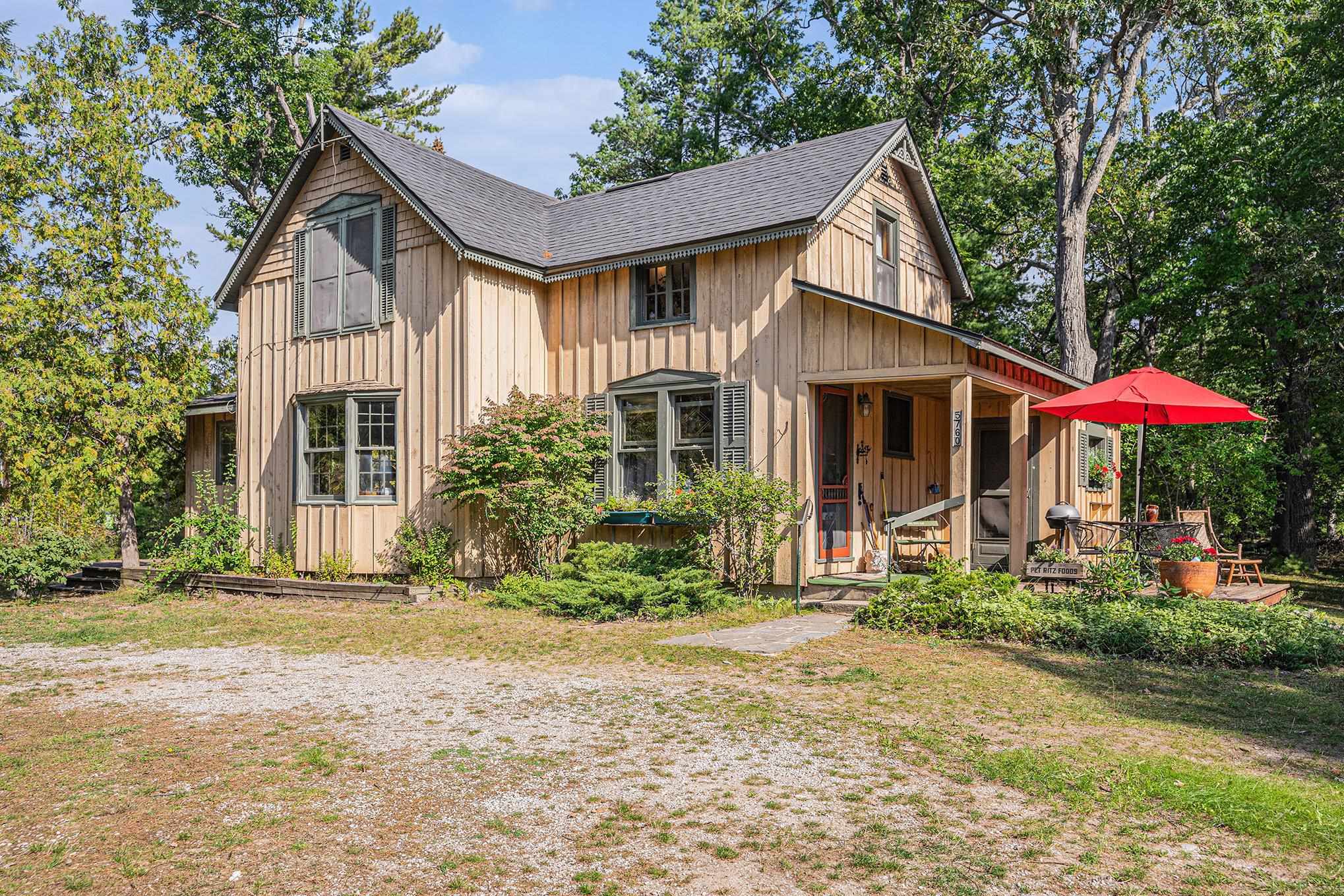 5760 W Crystal View