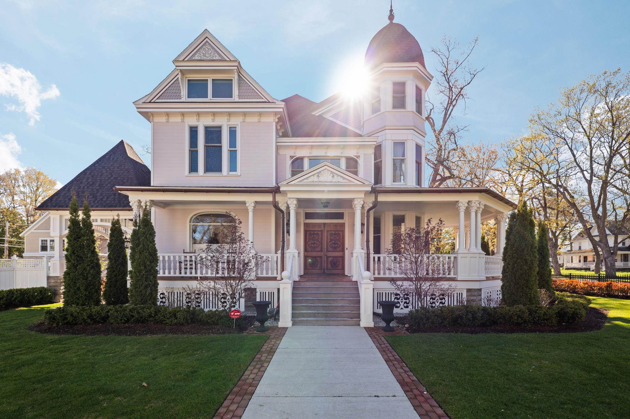 229 Wellington