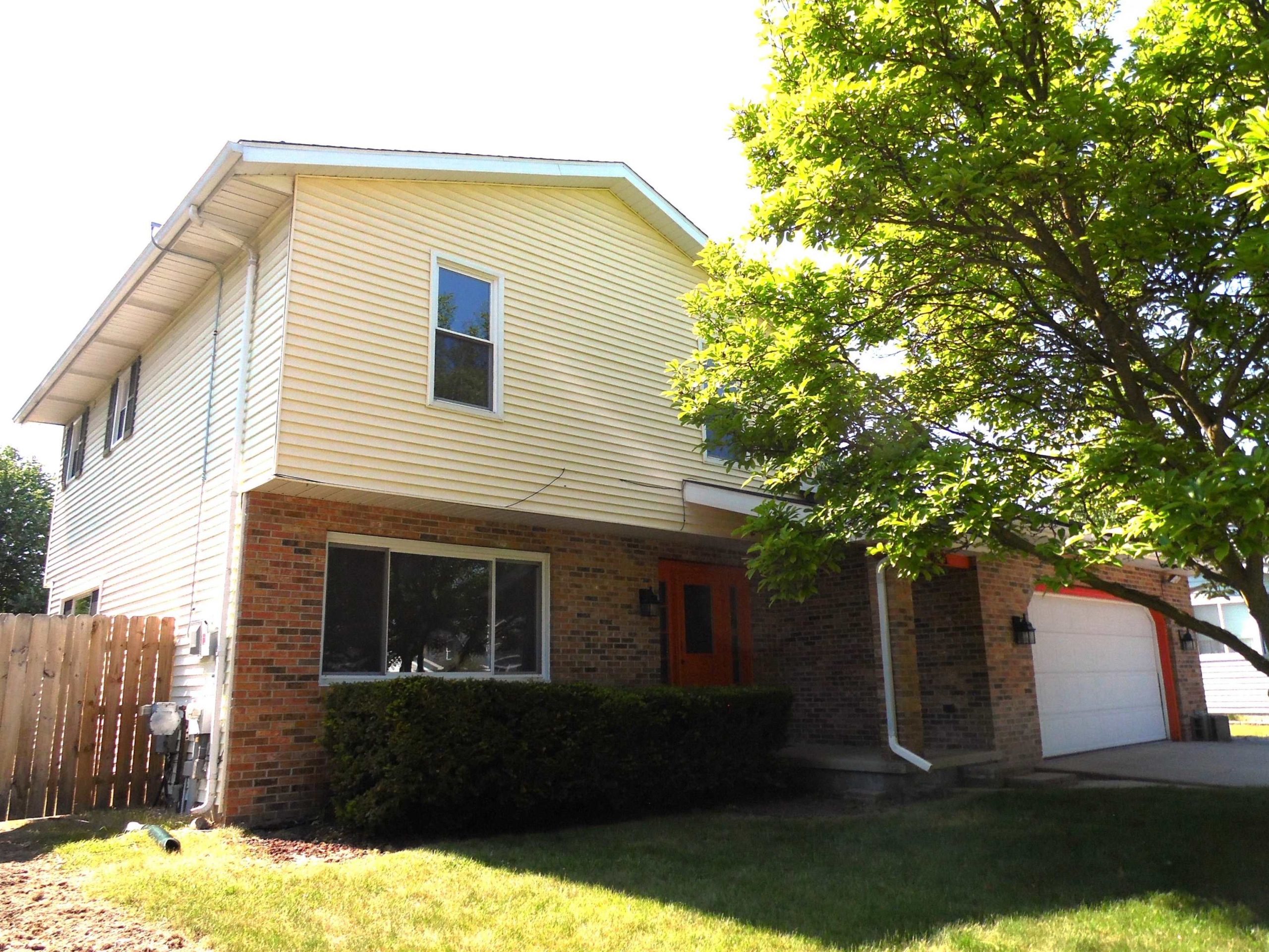 1191 N Frost