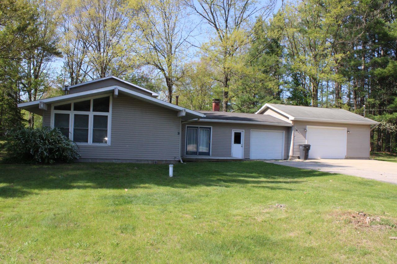 817 E Dresden