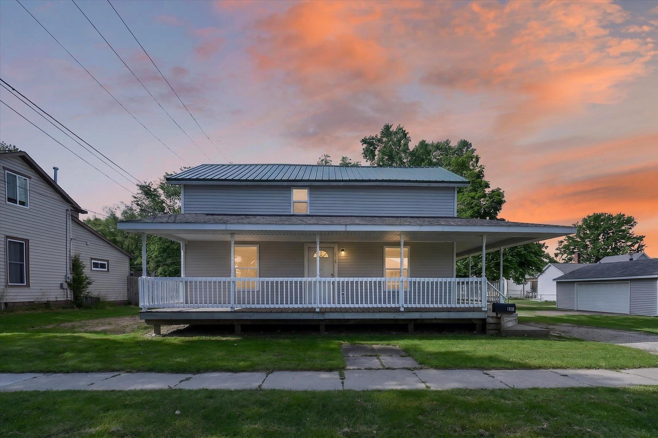 110 E Tyrell