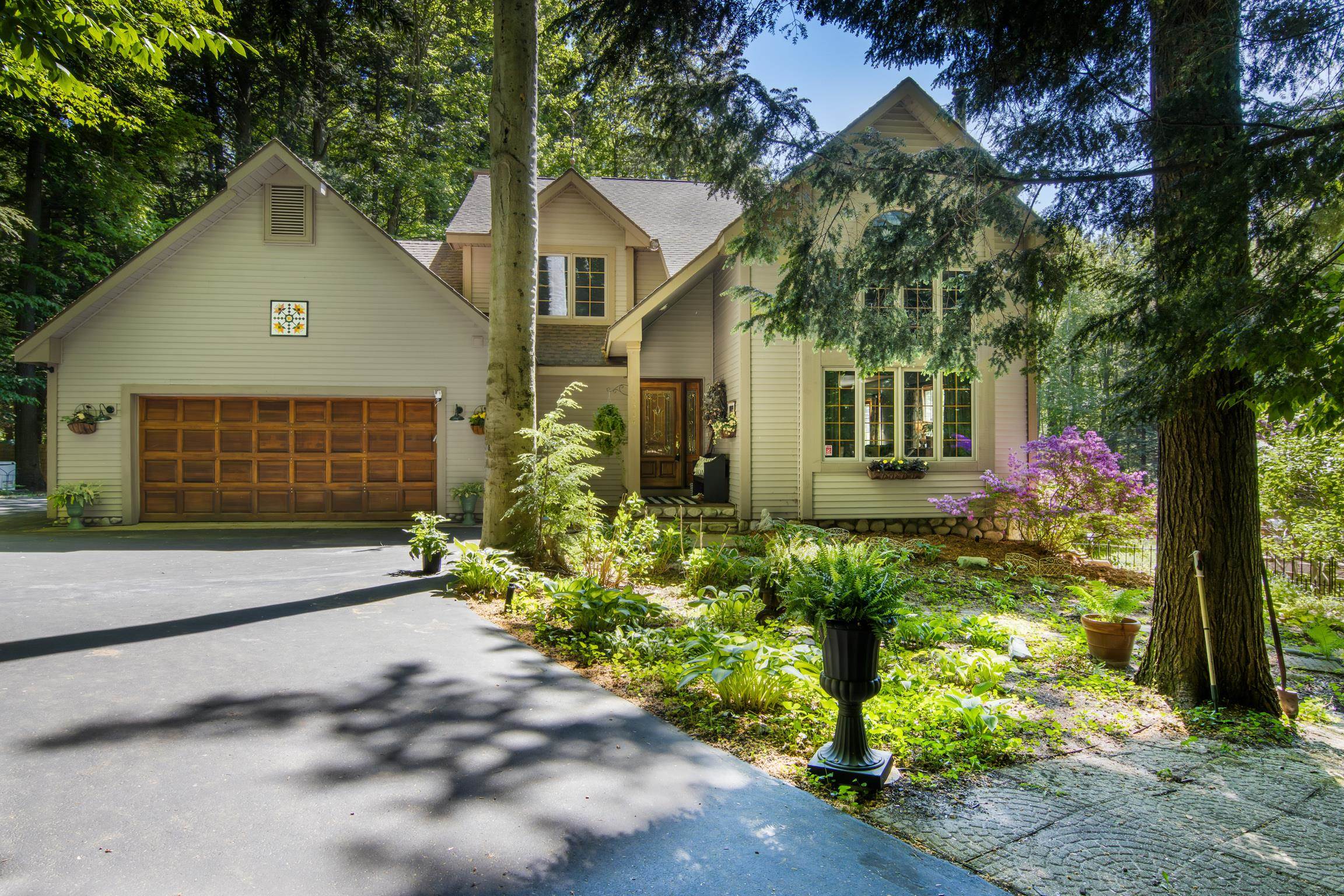 1504 Cedar