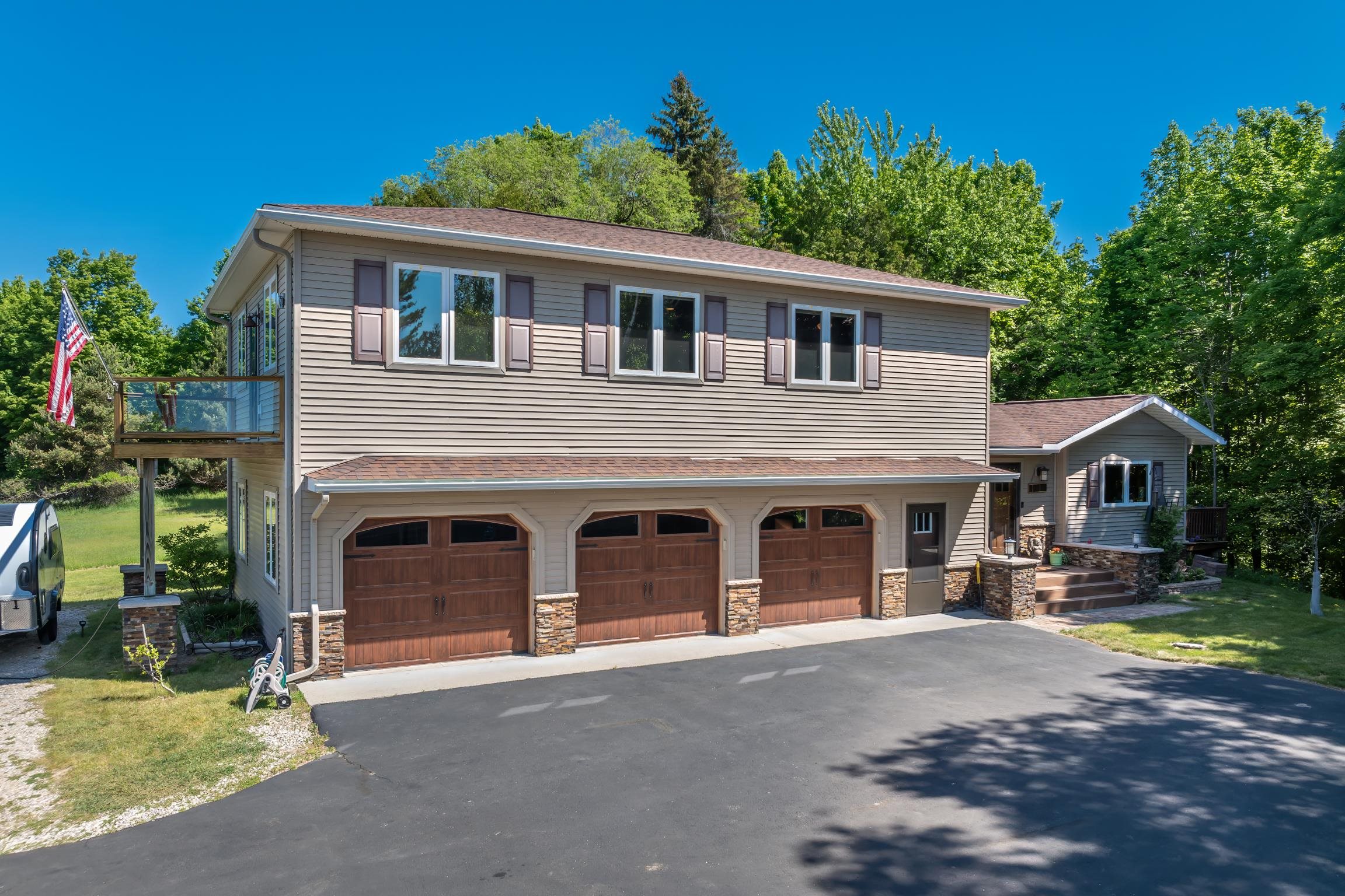 11446 Barnes RD