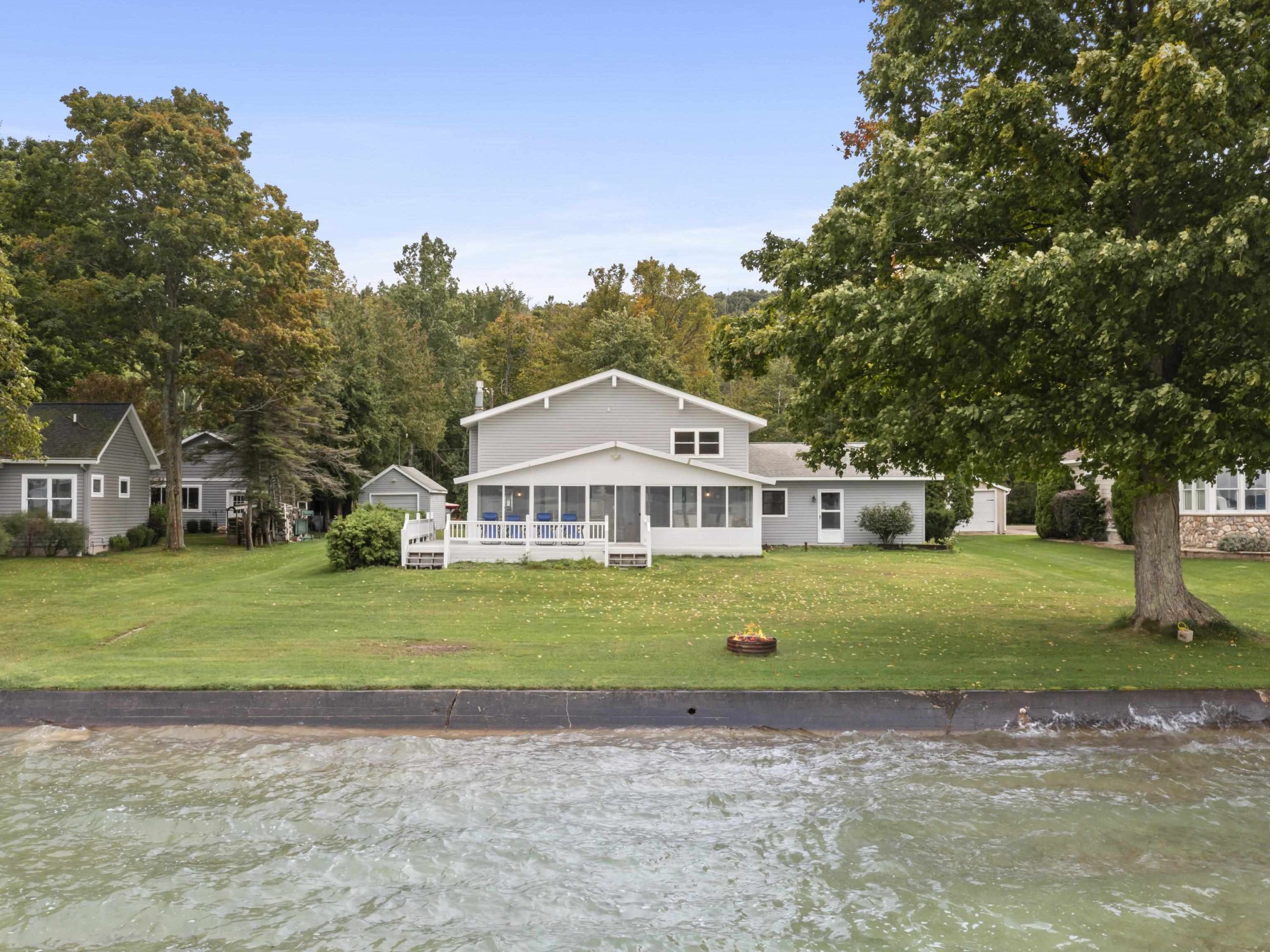 6910 Carter