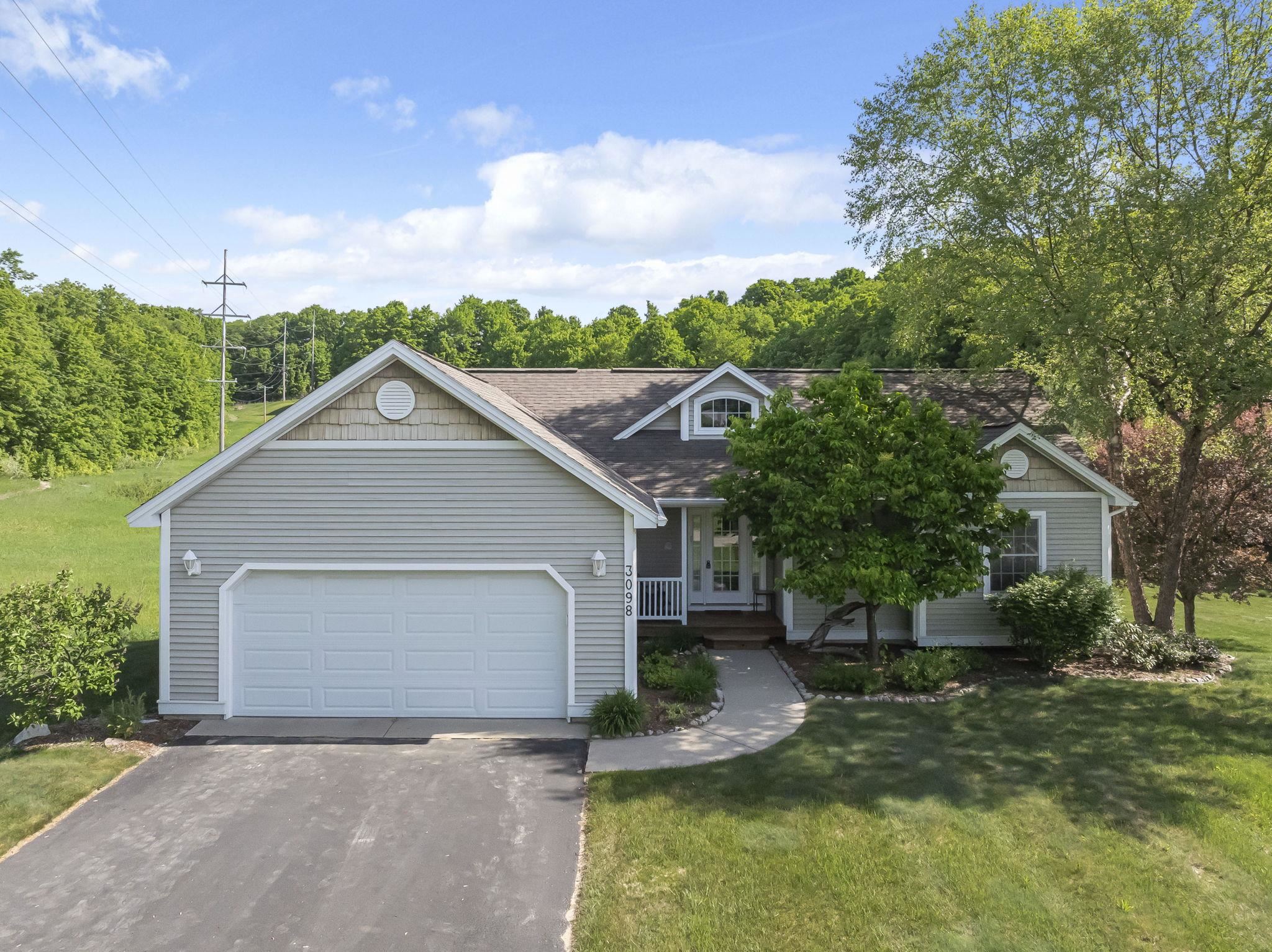 3098 Crown Wood