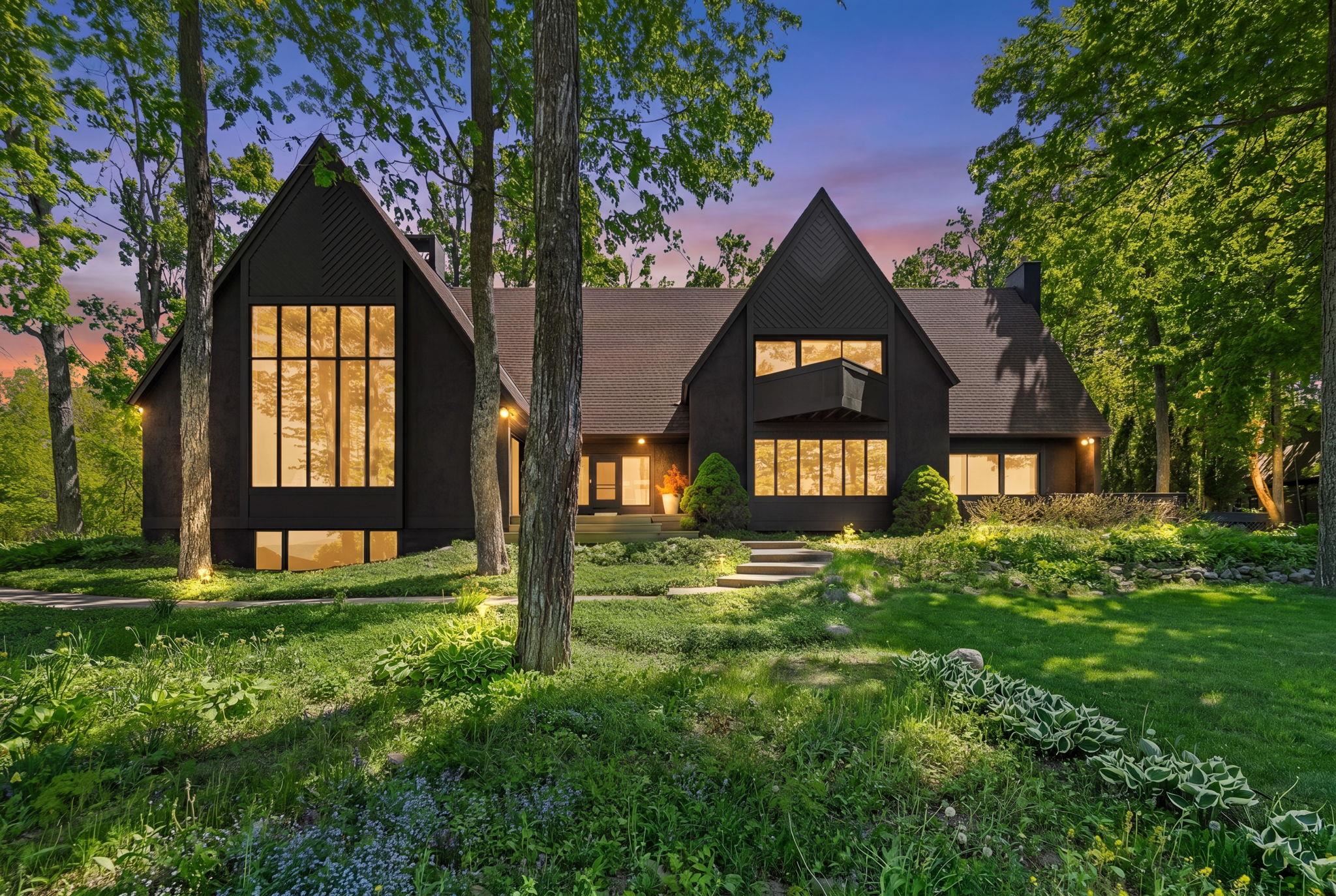 1425 Bay View