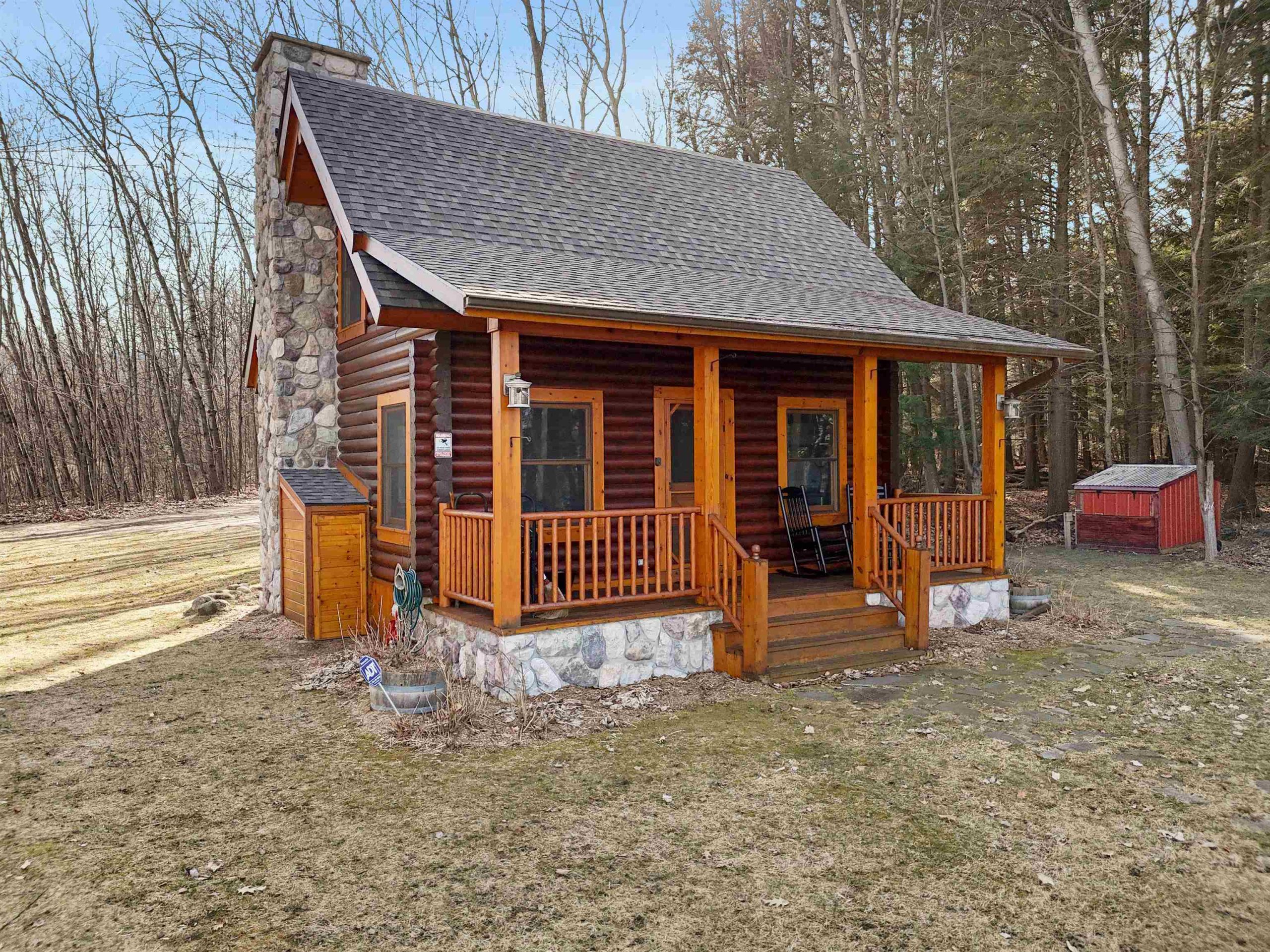 3900 Swaney
