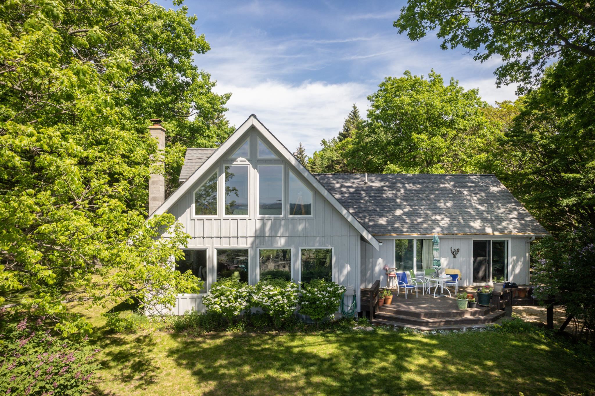 3961 W Cheney Woods