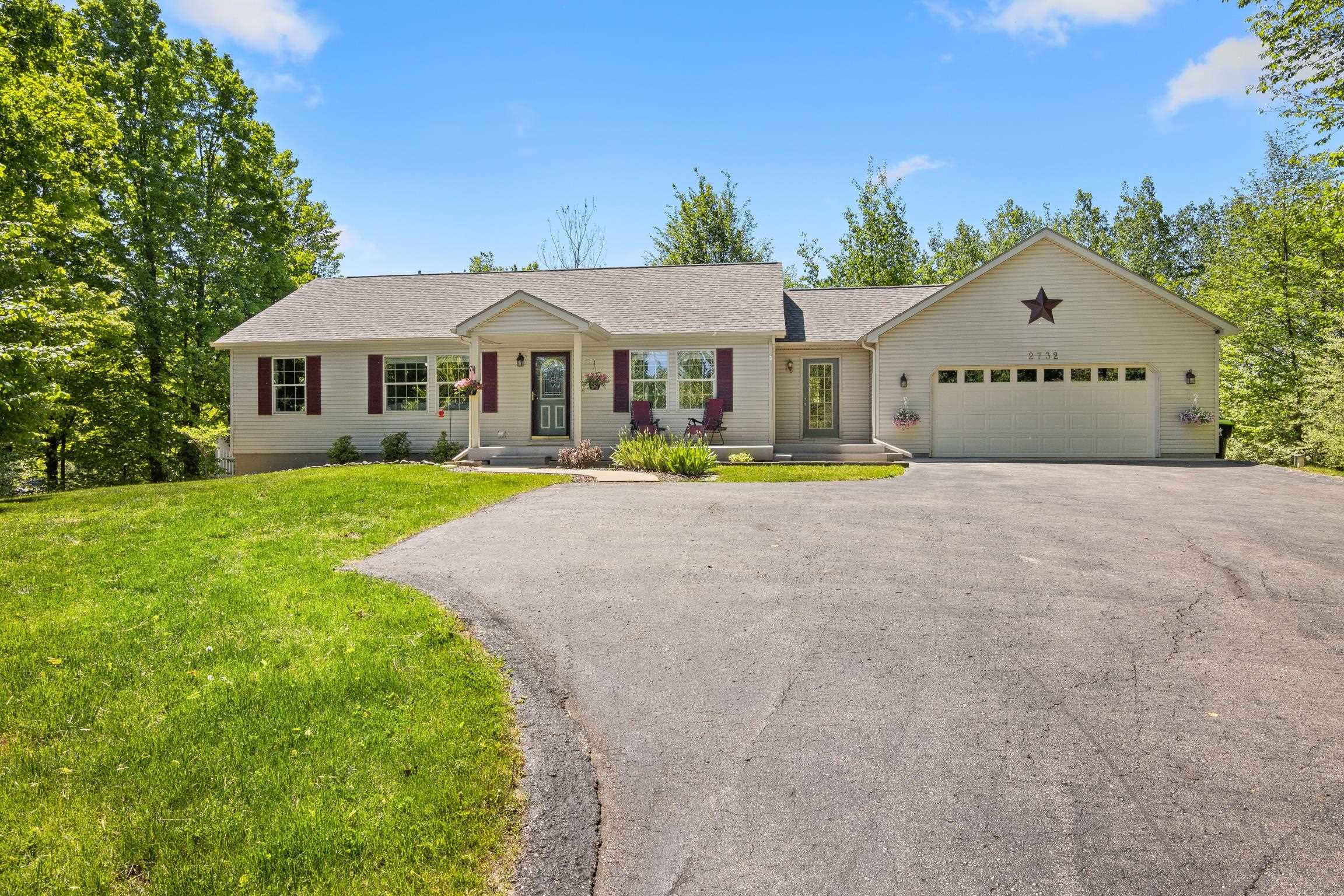 2732 Hammond Highlands