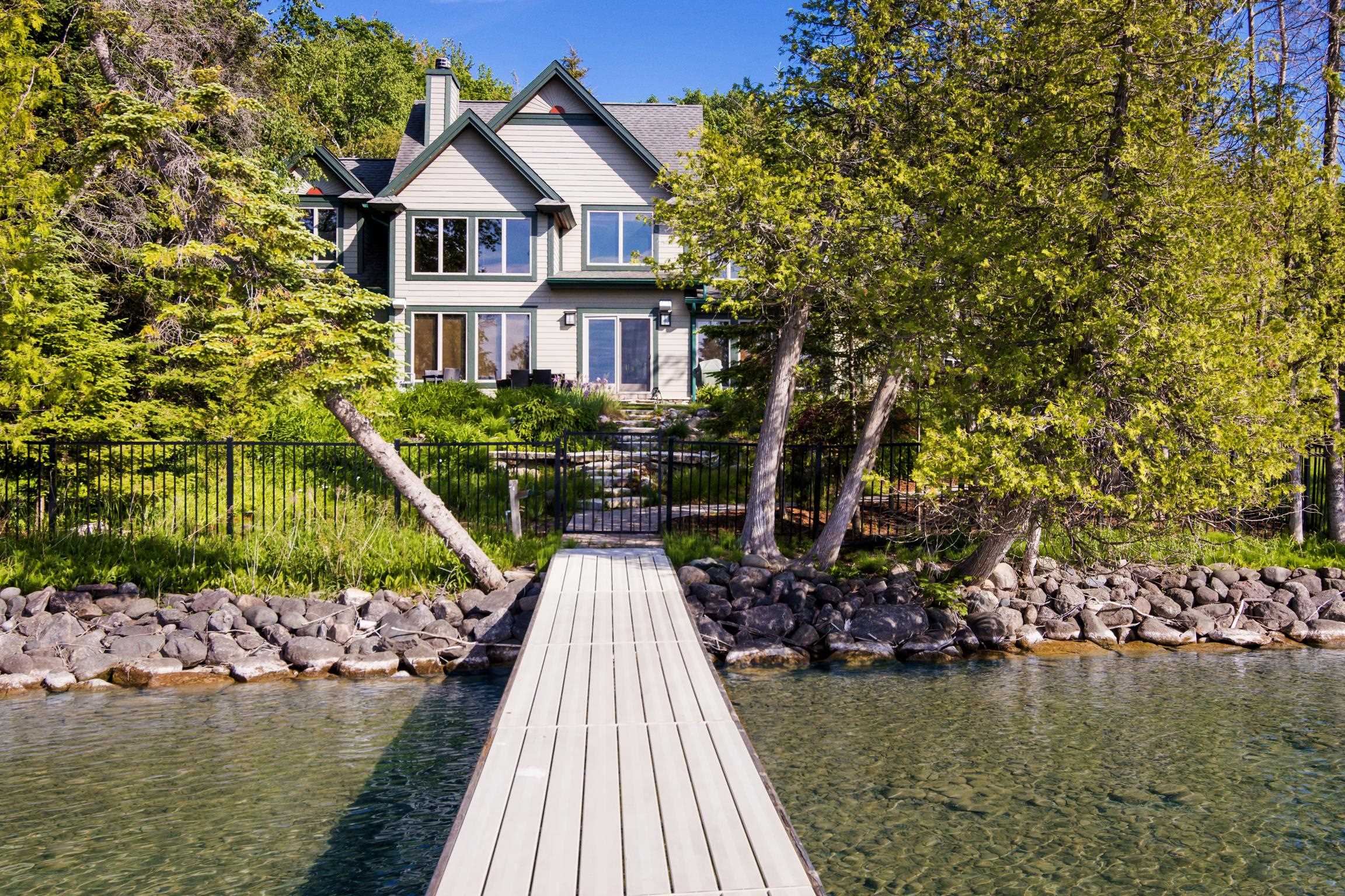 10242 E Elk Lake
