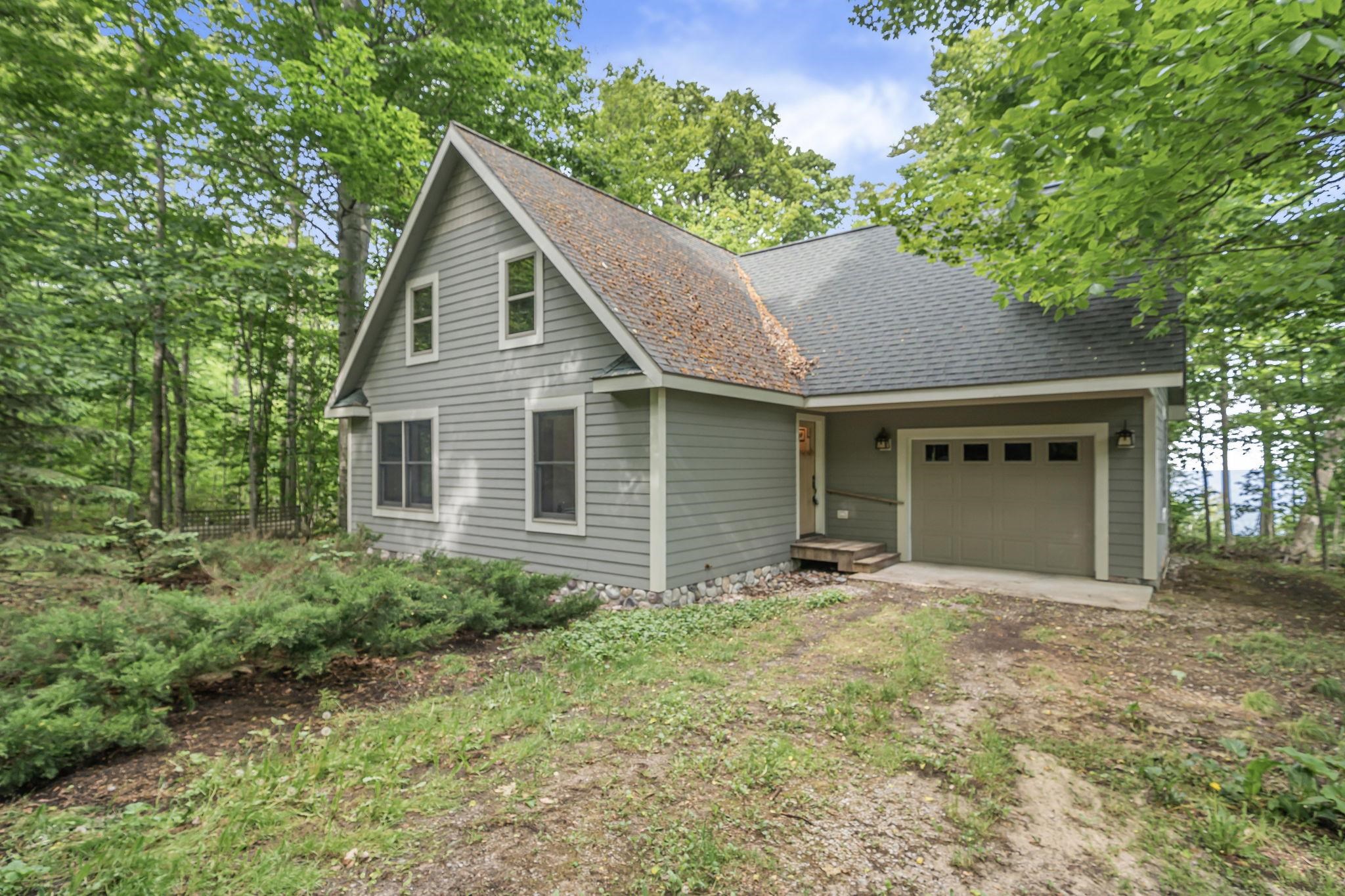 12271 N Island View