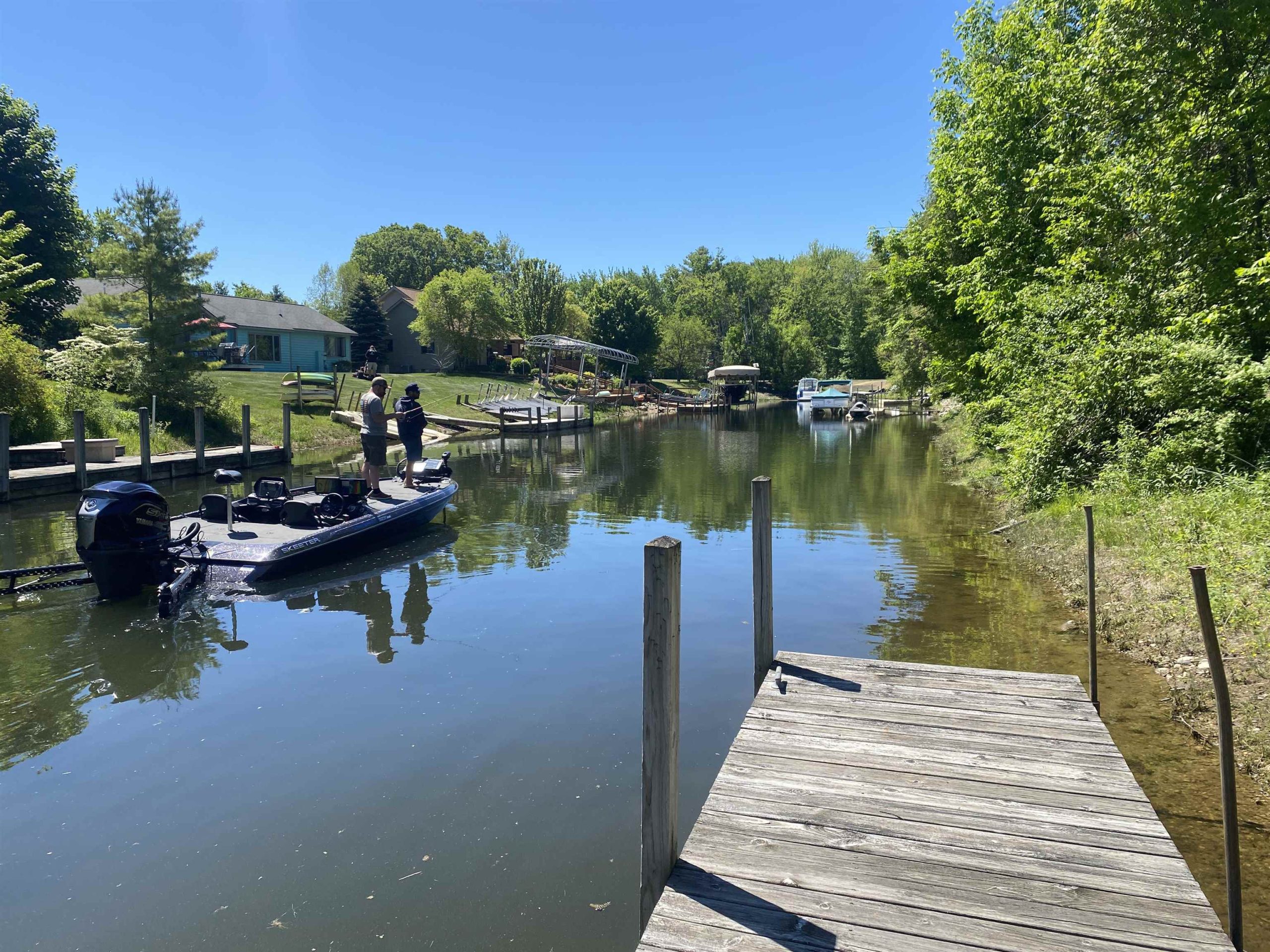 6869 W Harbor