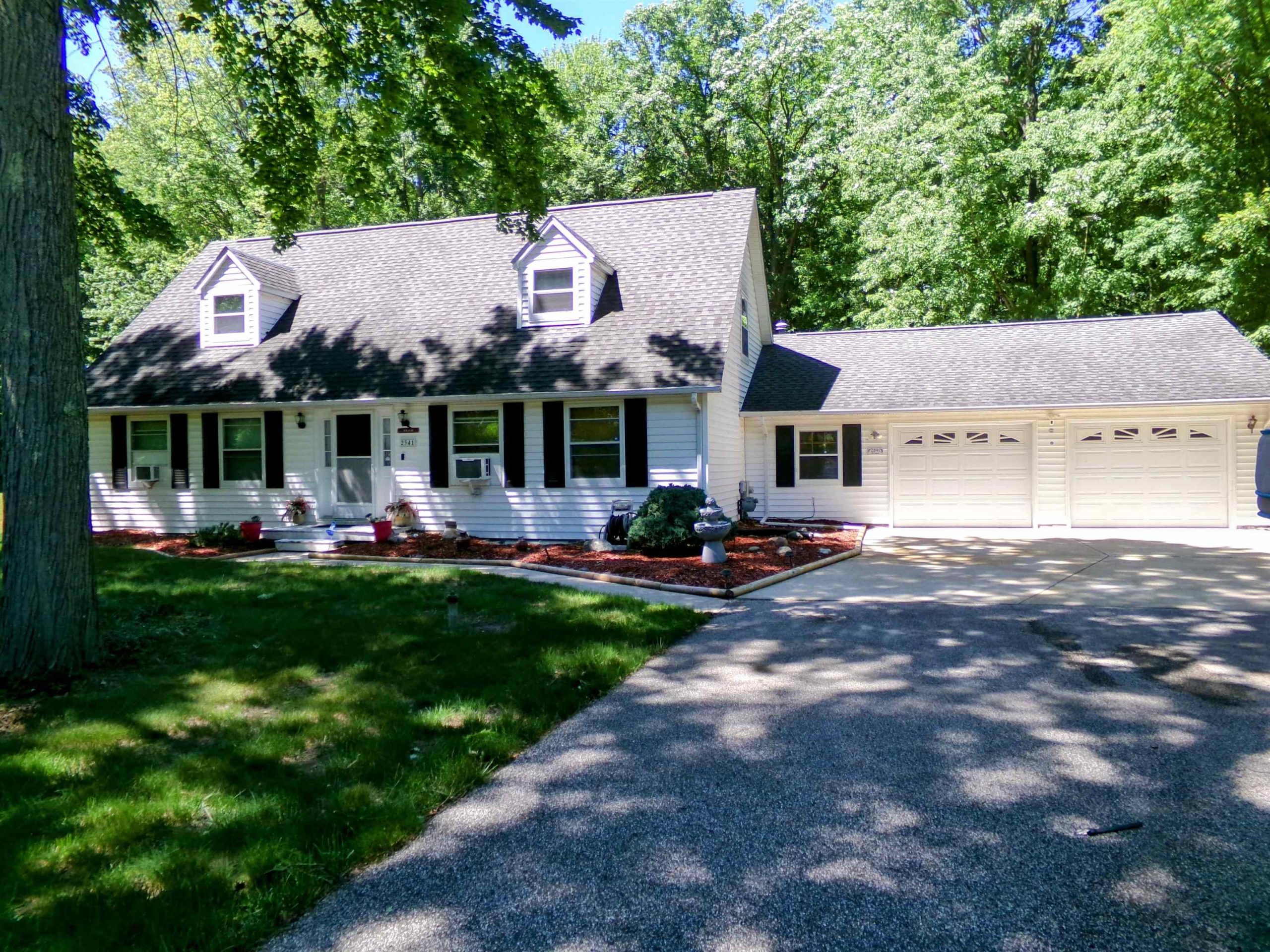 2341 E Cherrywood DR