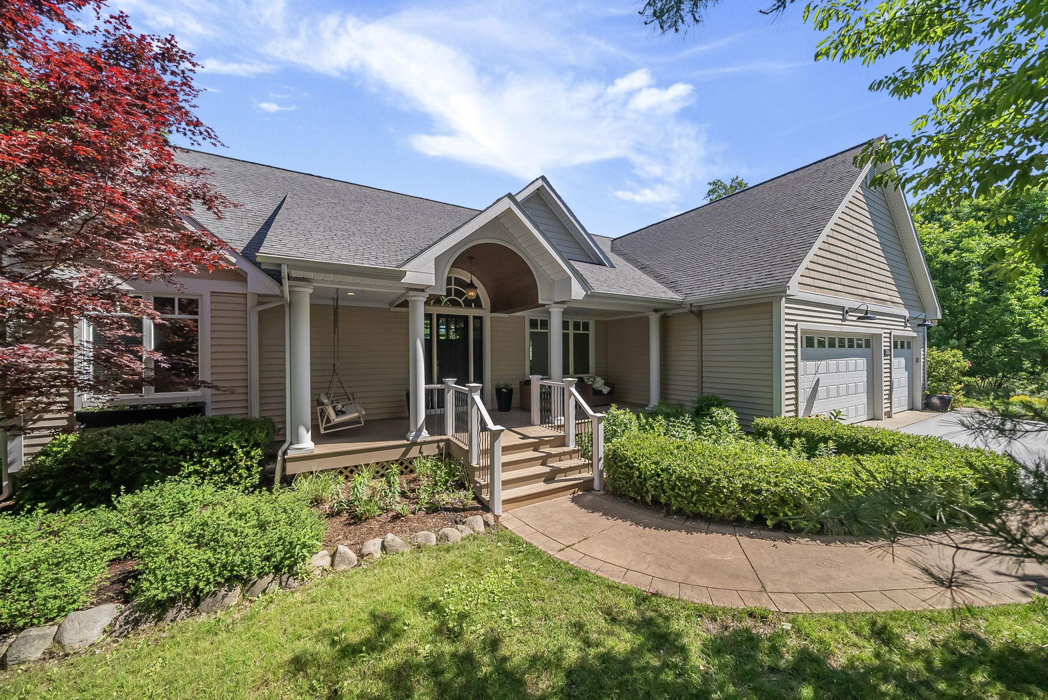 306 W Harbour
