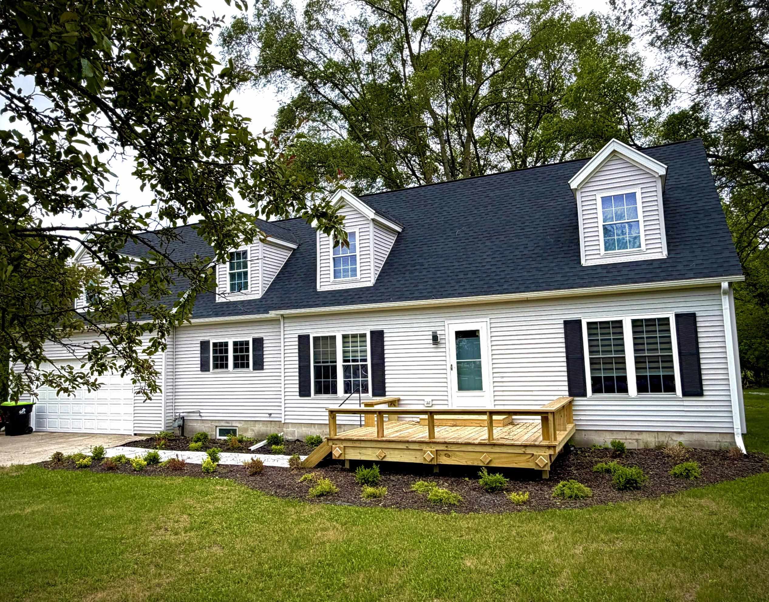 204 E Forest Home
