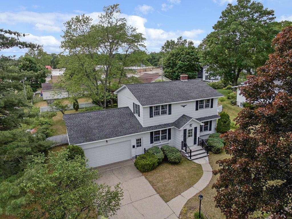 424 Crestview PL